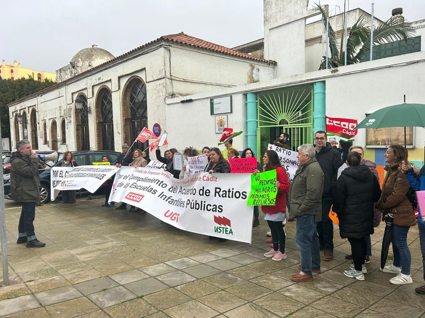 Tarifa espera la activación del Pacto Municipal por la Educación ante "los problemas en el sistema educativo local"
