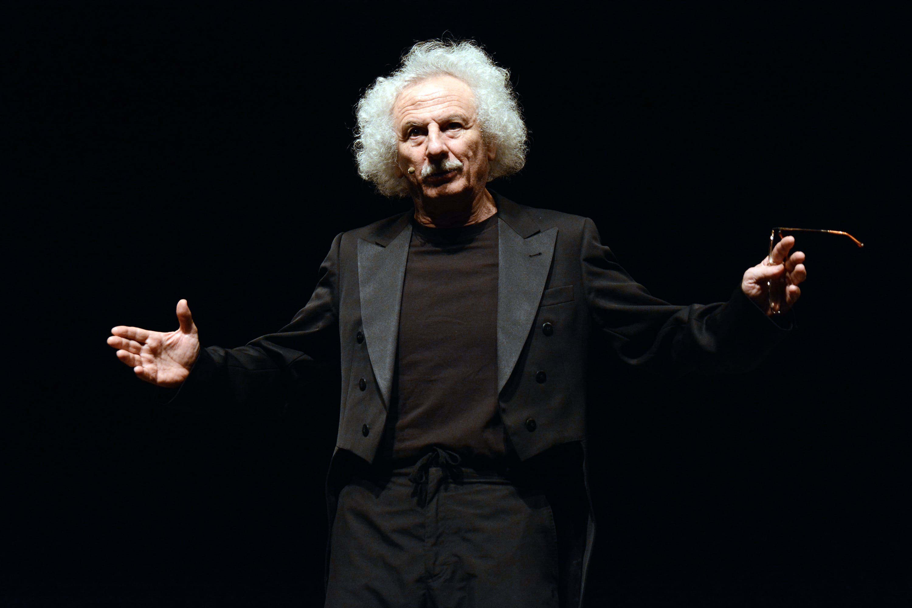 Rafael Álvarez ‘El Brujo’ ofrecerá una conferencia magistral en las Jornadas Culturales Andaluzas de Los Barrios Rafael Álvarez ‘El Brujo’ ofrecerá una conferencia magistral en las Jornadas Culturales Andaluzas de Los Barrios