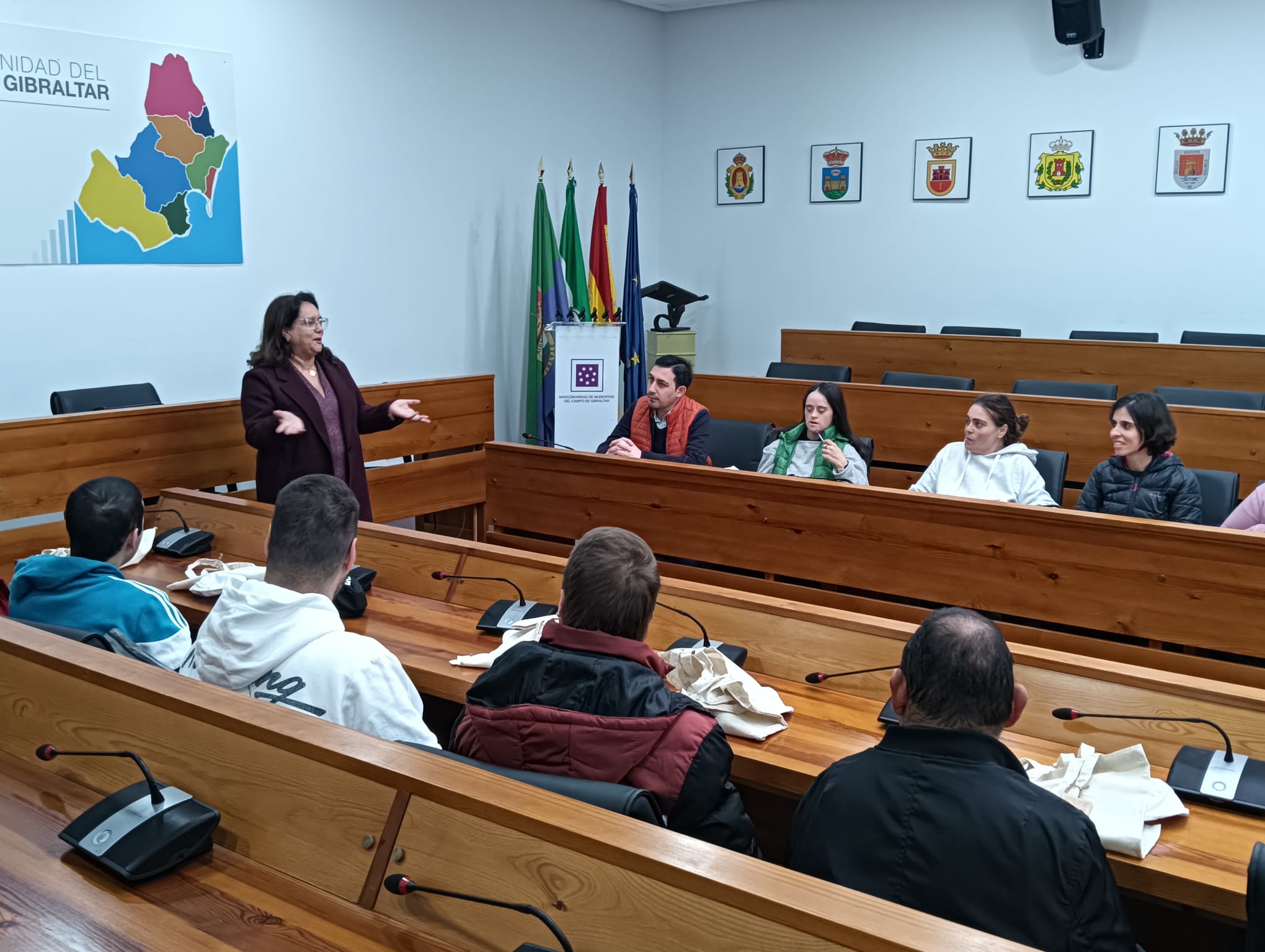 La Mancomunidad acerca su labor institucional y el perfil de conserje al alumnado de Asansull