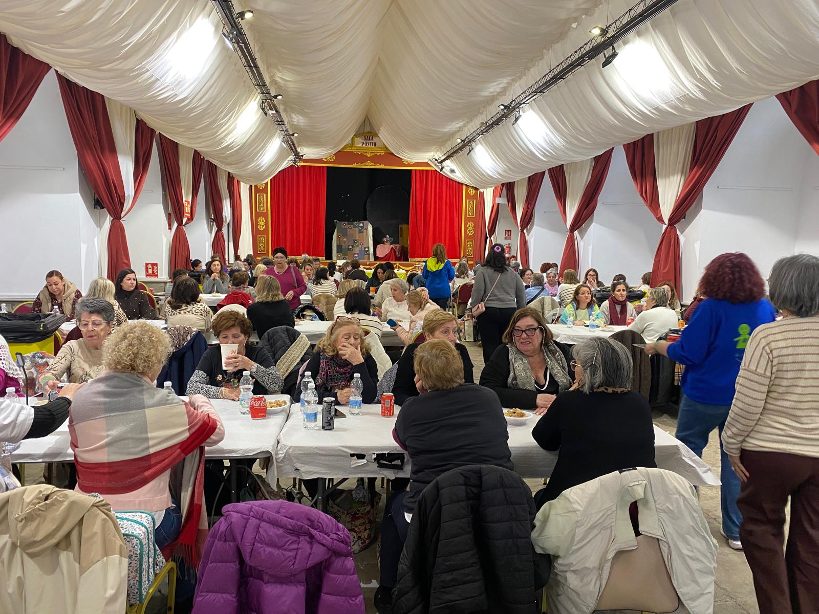 El Pósito acoge la VIII Jornada Solidaria de Patchwork a beneficio de ‘Por una sonrisa’ El Pósito acoge la VIII Jornada Solidaria de Patchwork a beneficio de ‘Por una sonrisa’