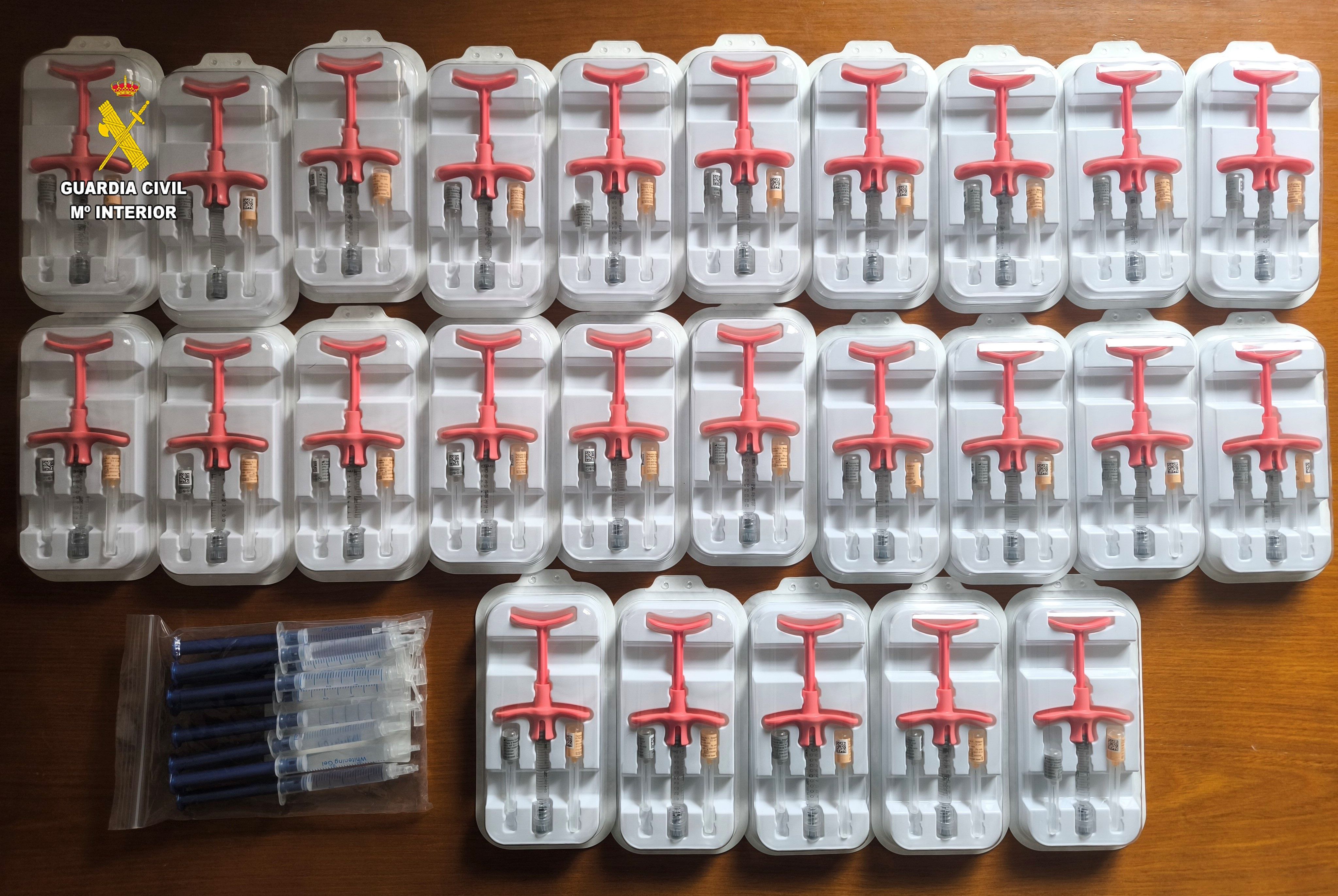 Detenida la dueña de una clínica ilegal de estética en Guadiaro por un delito contra la salud pública Detenida la dueña de una clínica ilegal de estética en Guadiaro por un delito contra la salud pública