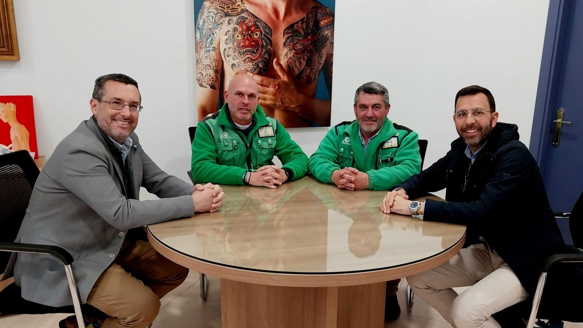 El Ayuntamiento recibe a los vendedores que han repartido millones en La Línea El Ayuntamiento recibe a los vendedores que han repartido millones en La Línea