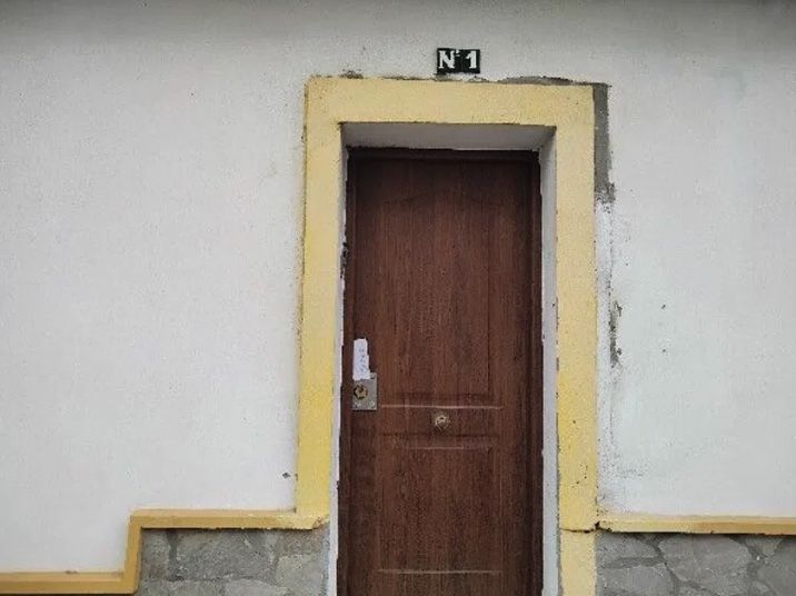 “Se vende casa ocupada”: casi un centenar de viviendas en esta situación están a la venta en el Campo de Gibraltar. “Se vende casa ocupada”: casi un centenar de viviendas en esta situación están a la venta en el Campo de Gibraltar.