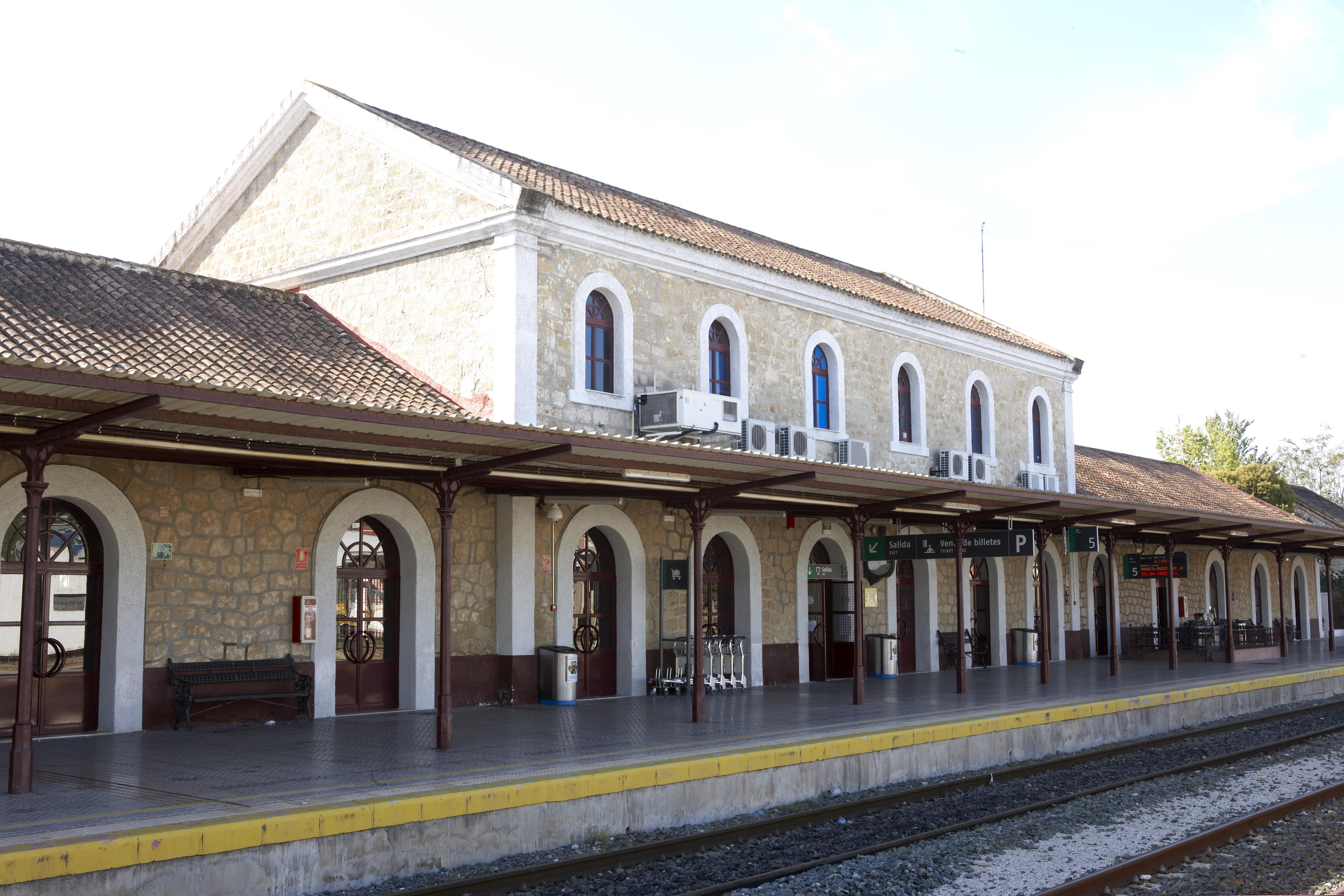 Transportes licita la instalación del sistema de telemando de energía en el tramo Ronda-Algeciras por 10,64 millones Transportes licita la instalación del sistema de telemando de energía en el tramo Ronda-Algeciras por 10,64 millones