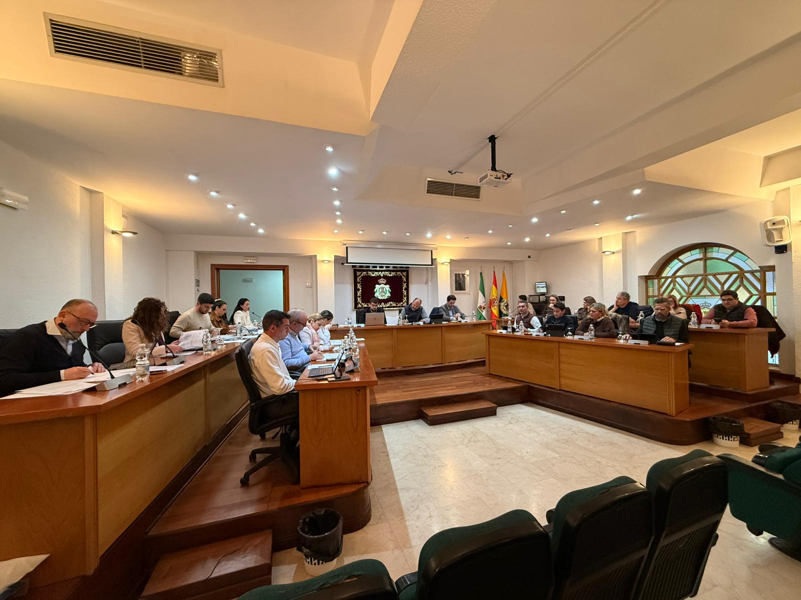 El Ayuntamiento de Los Barrios celebra el pleno ordinario de marzo con varias mociones de control de los grupos políticos