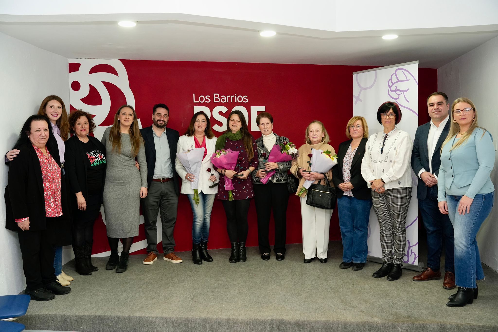 El PSOE reconoce la trayectoria de cinco mujeres barreñas ante un centenar de personas