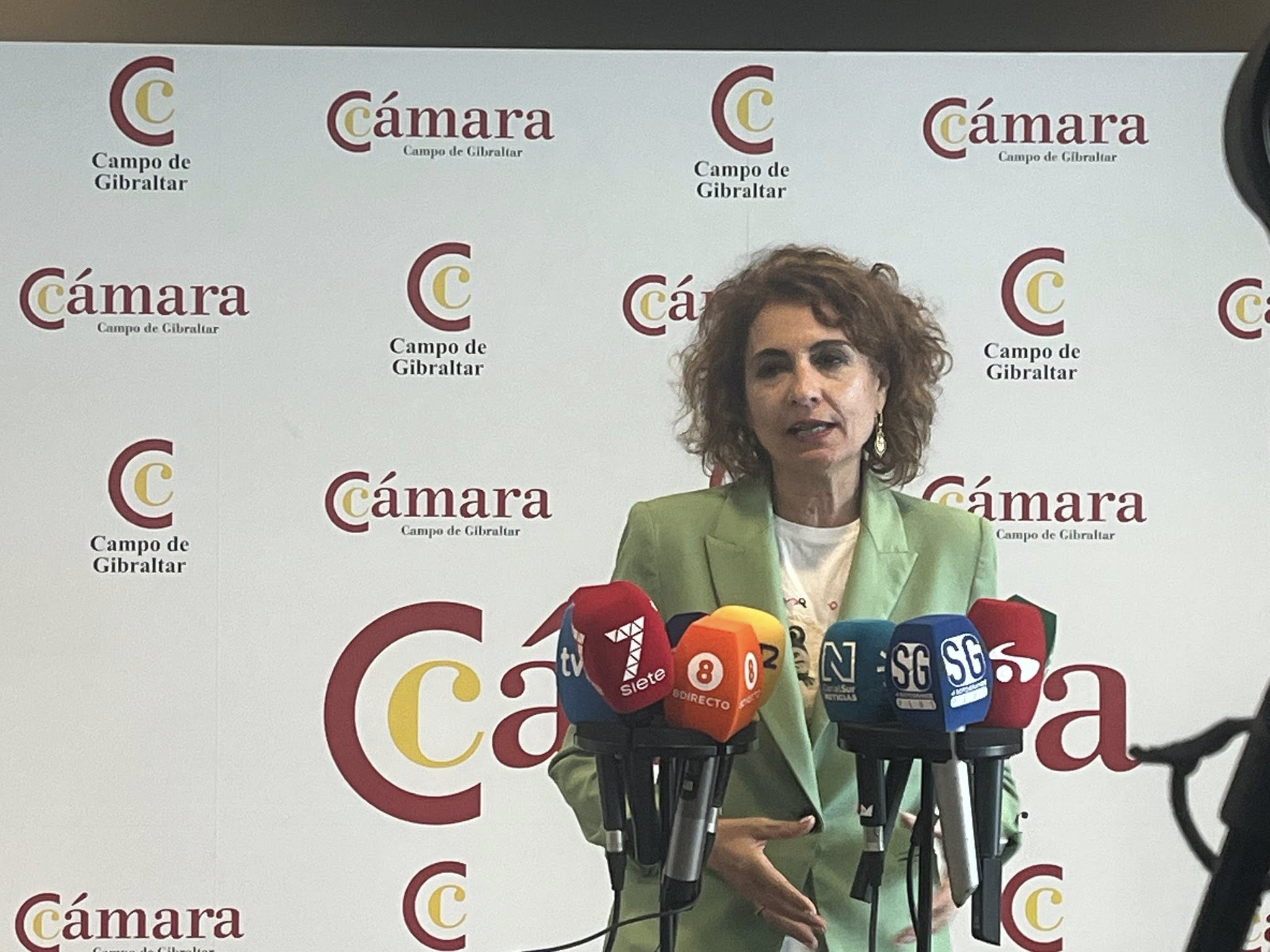 La vicepresidenta primera del Gobierno y ministra de Hacienda, María Jesús Montero. Montero reconoce que se equivocó al acusar a Landaluce de estar "condenado" en vez de denunciado