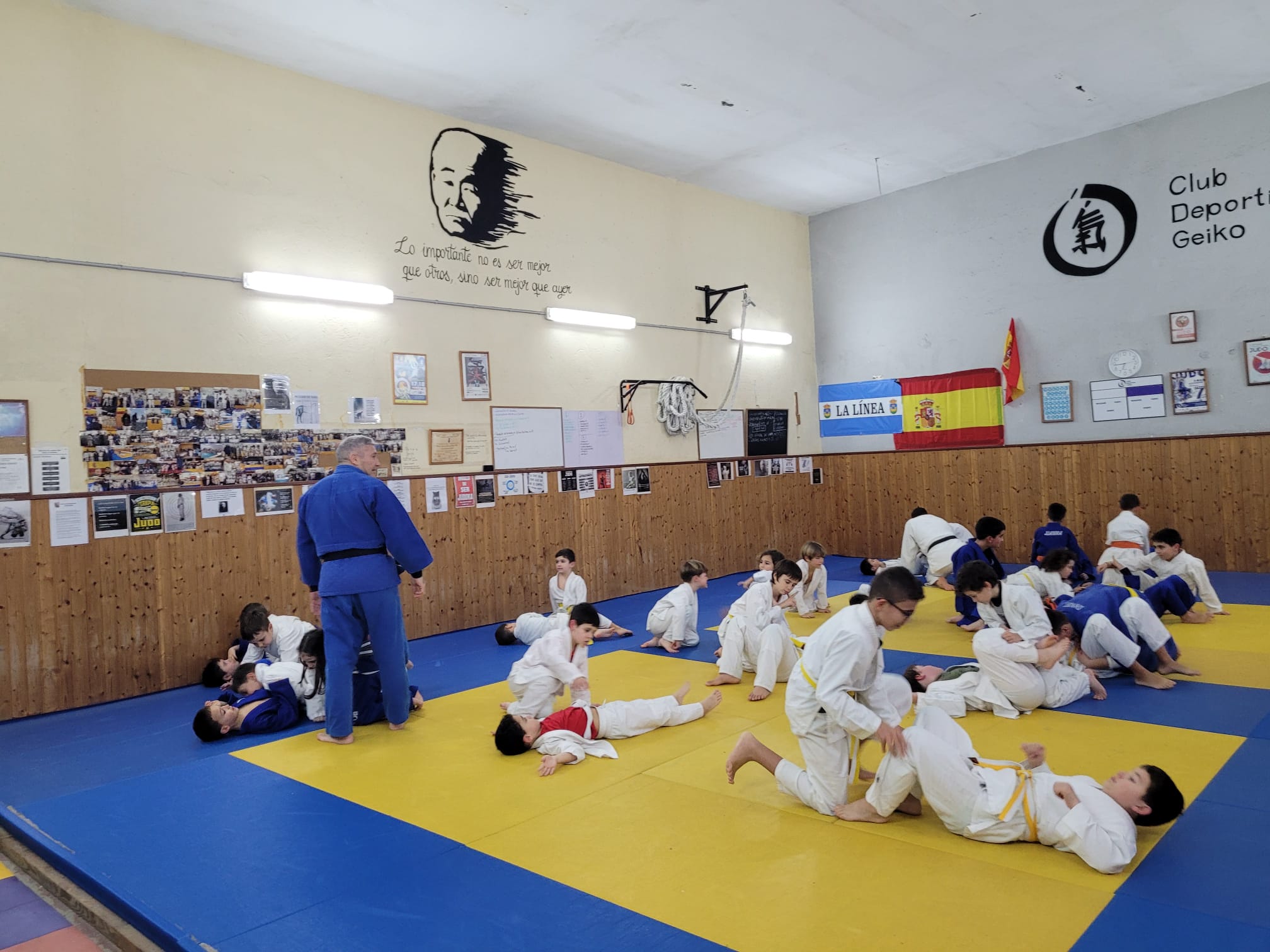 Una jornada de clases en el C.D. Judo Geiko. Imagen de archivo.