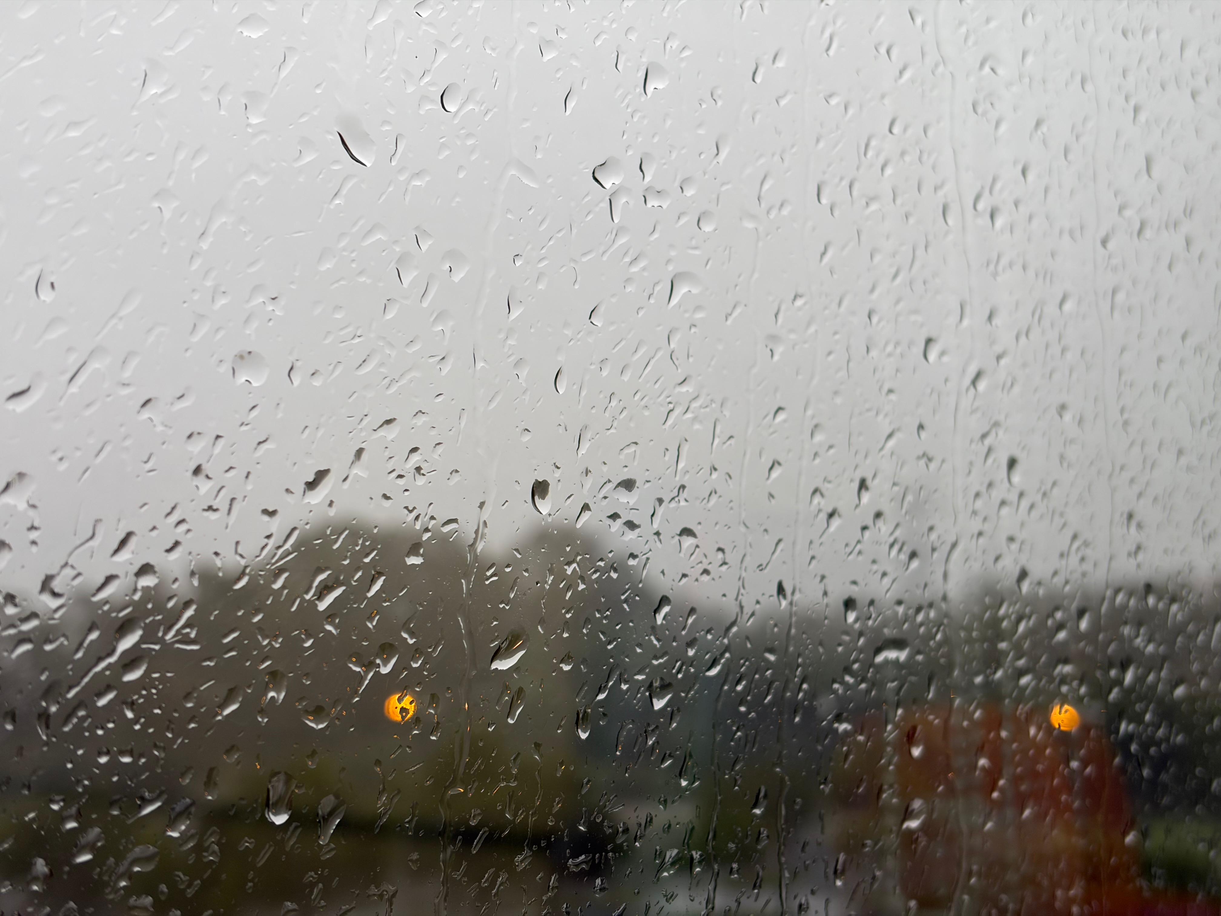 Aviso amarillo este viernes por fuertes precipitaciones y naranja por oleaje en el Estrecho. Foto: S.F. / 8Directo