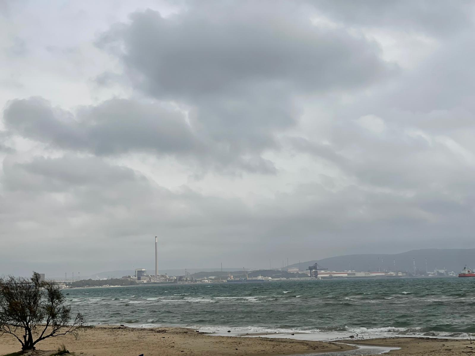 Aviso amarillo este martes por fenómenos costeros en el Estrecho