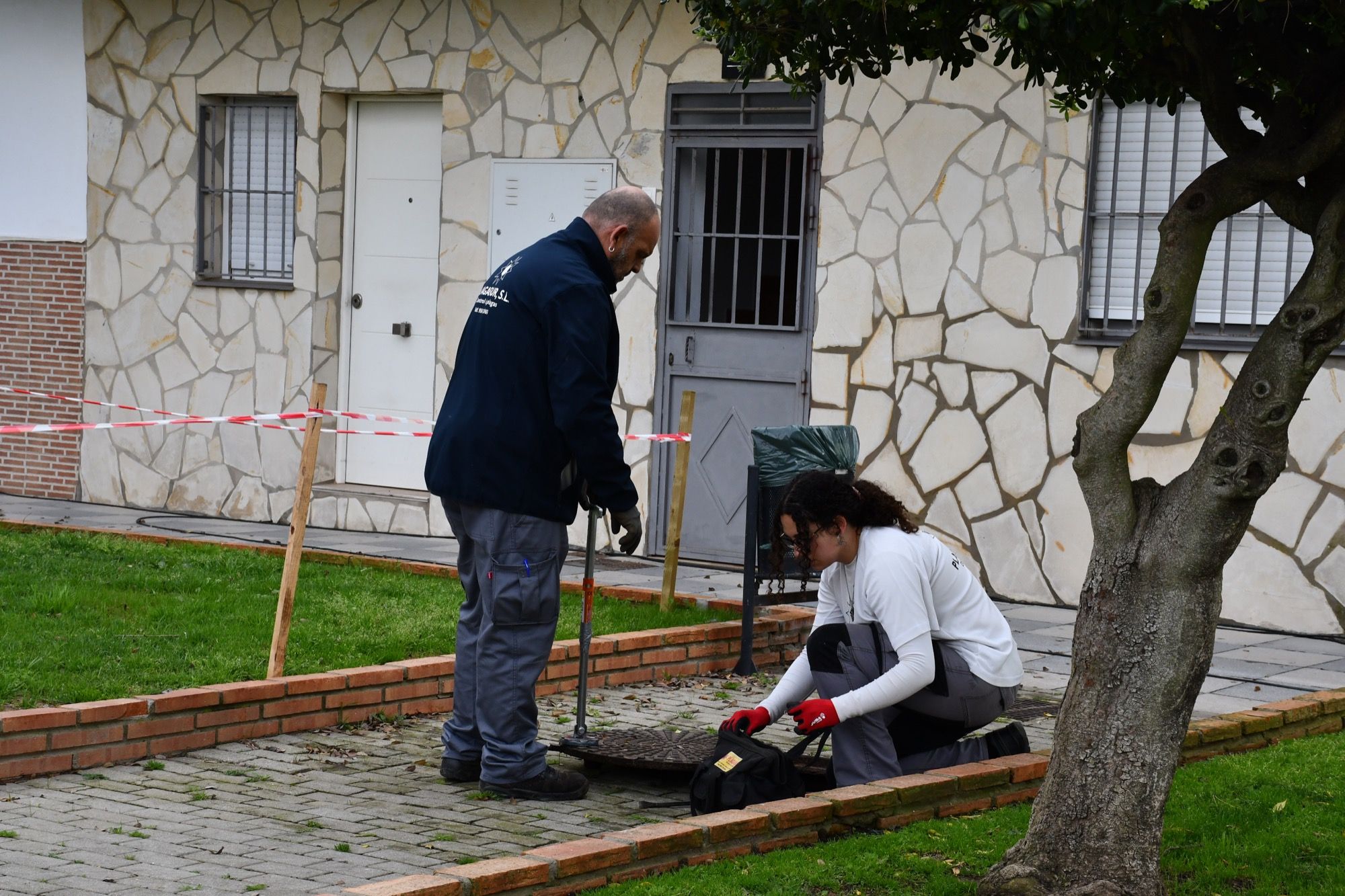 San Roque refuerza el control de roedores y cucarachas en la zona interior con un plan de choque San Roque refuerza el control de roedores y cucarachas en la zona interior con un plan de choque