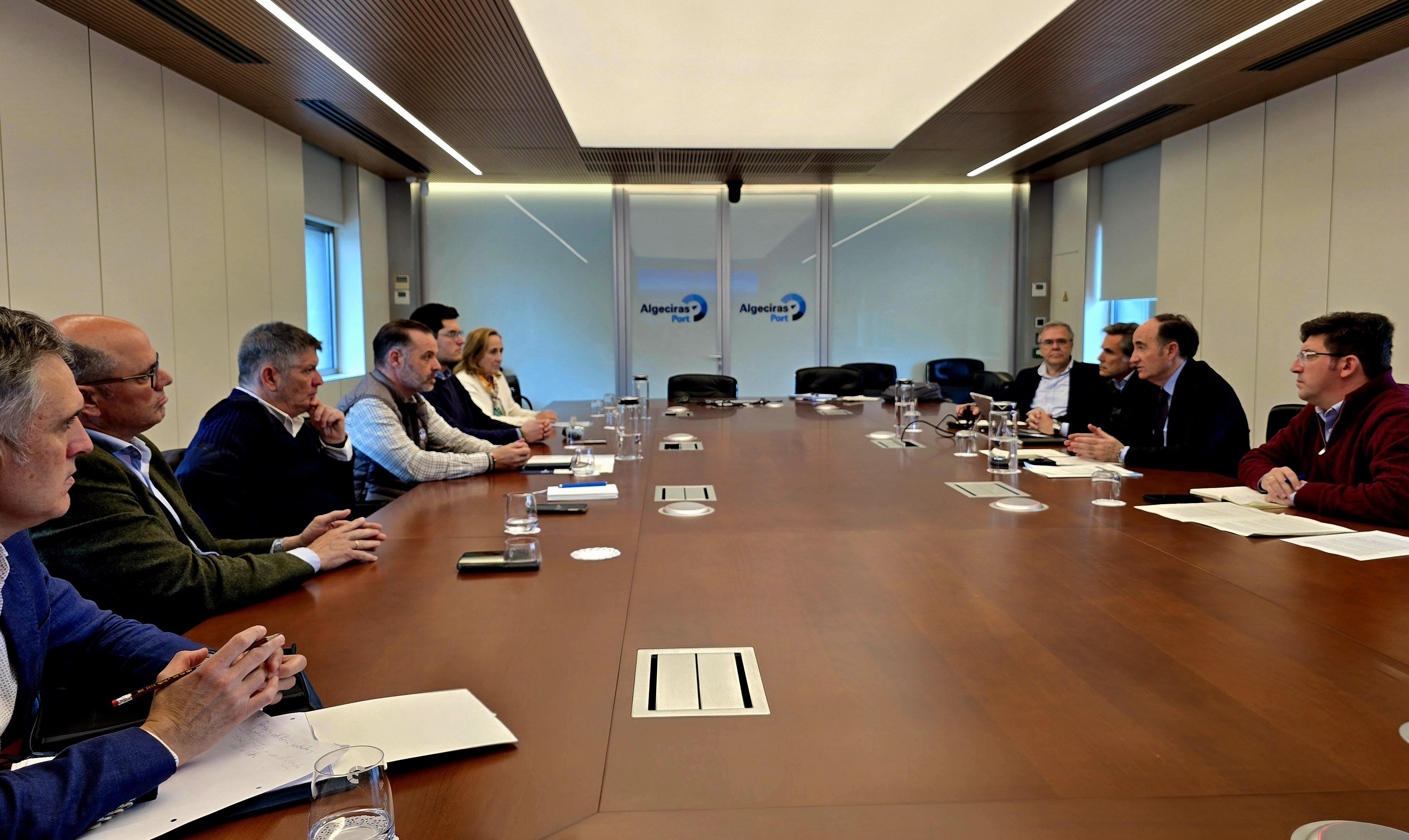 Empresas de la Bahía de Algeciras alertan de la "desventaja competitiva para el territorio español" en el tratado sobre Gibraltar