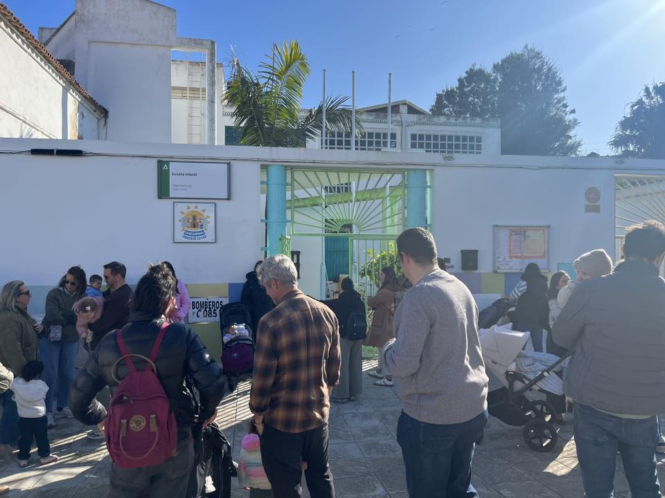 Las familias de la escuela infantil Virgen de la Luz denuncian la falta de respuesta de la Junta