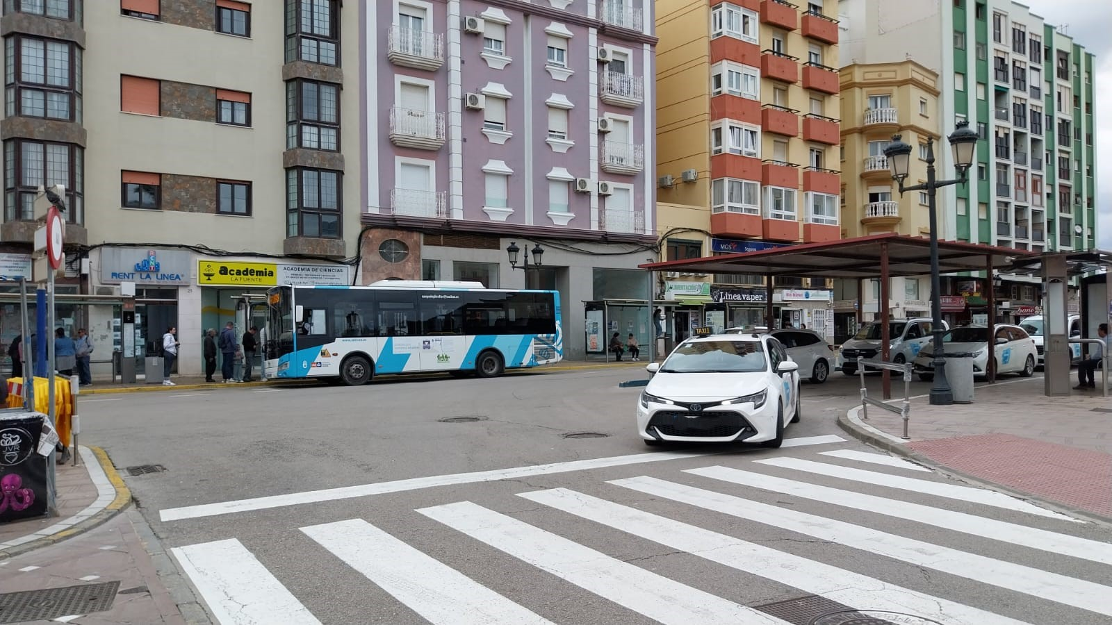 El tráfico y el transporte público de La Línea se adaptan a la Semana Santa con cambios en recorridos y paradas