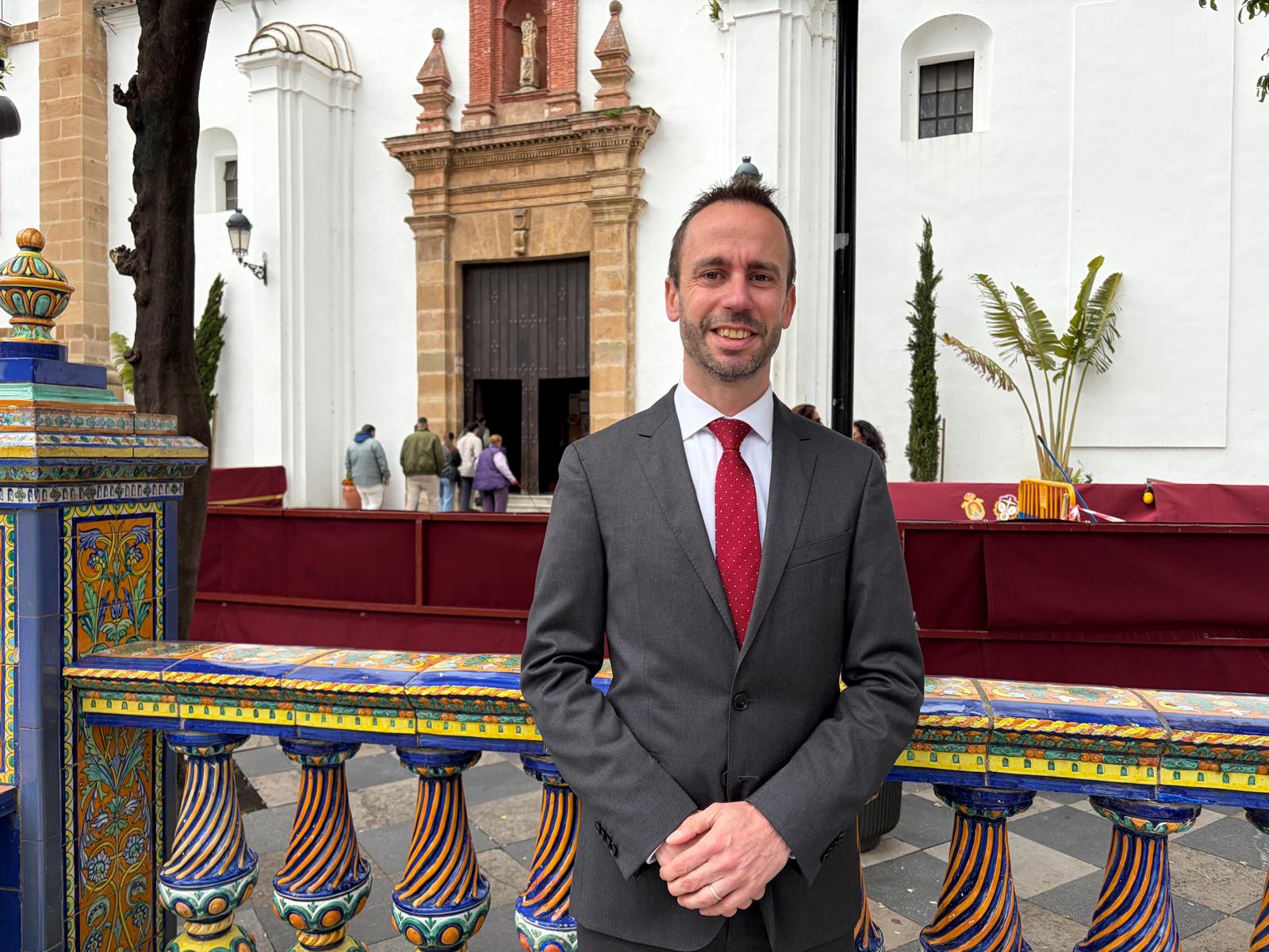 Fernández Arjona: "Todo lo que crezcan las hermandades y la Semana Santa, crece Algeciras". Foto: Belén Jiménez. Fernández Arjona: "Todo lo que crezcan las hermandades y la Semana Santa, crece Algeciras". Foto: Belén Jiménez.