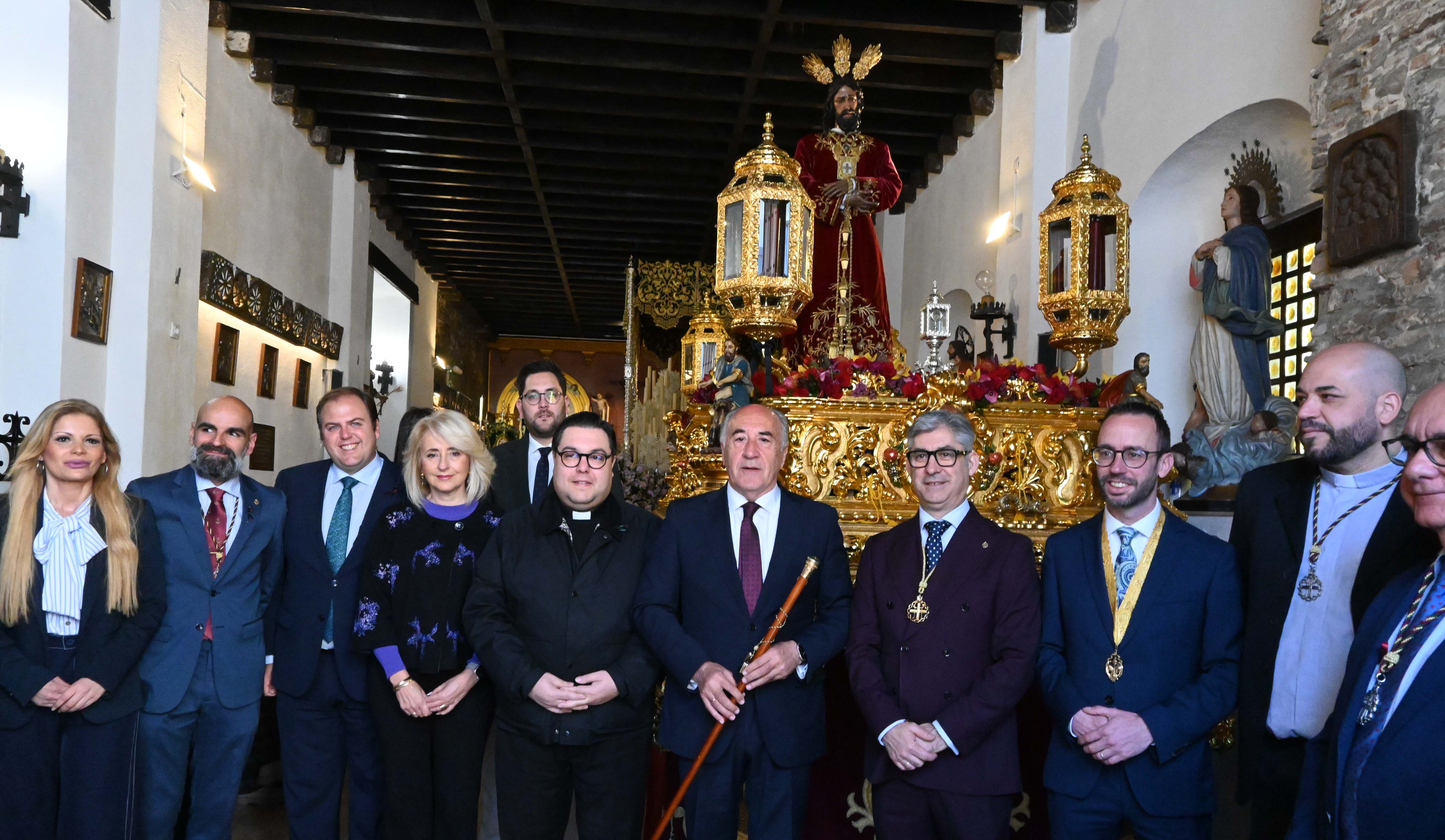 El Medinaceli, listo para su estación de penitencia tras recibir el bastón de mando de Algeciras