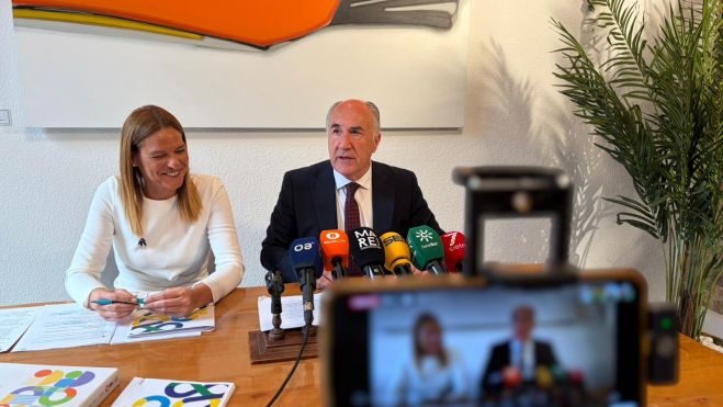 Un momento de la rueda de prensa ofrecida este martes en el Ayuntamiento de Algeciras. Foto: S.F. / 8Directo