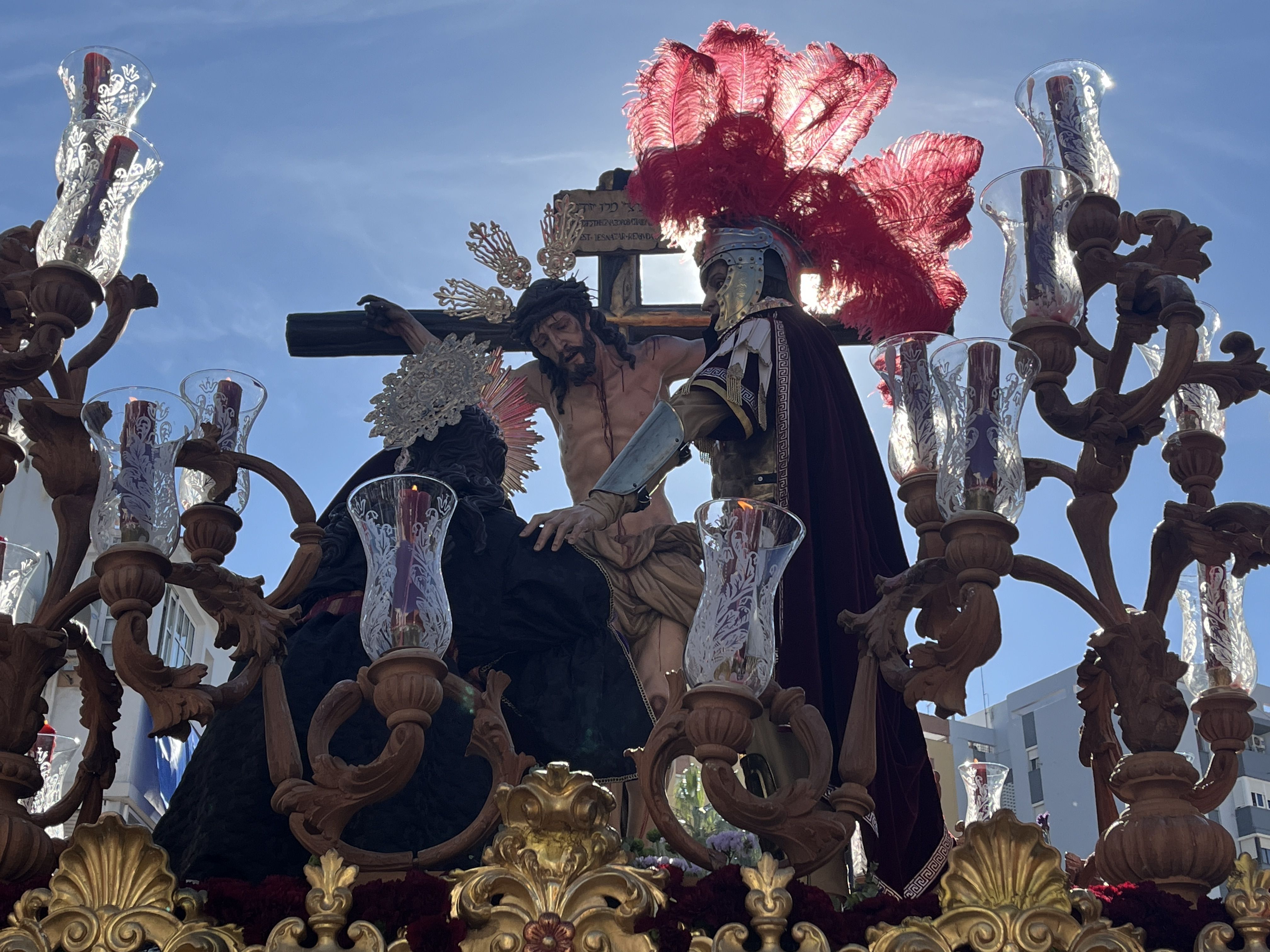 La Misericordia tiende de fervor la tarde del Viernes Santo en Algeciras La Misericordia tiende de fervor la tarde del Viernes Santo en Algeciras
