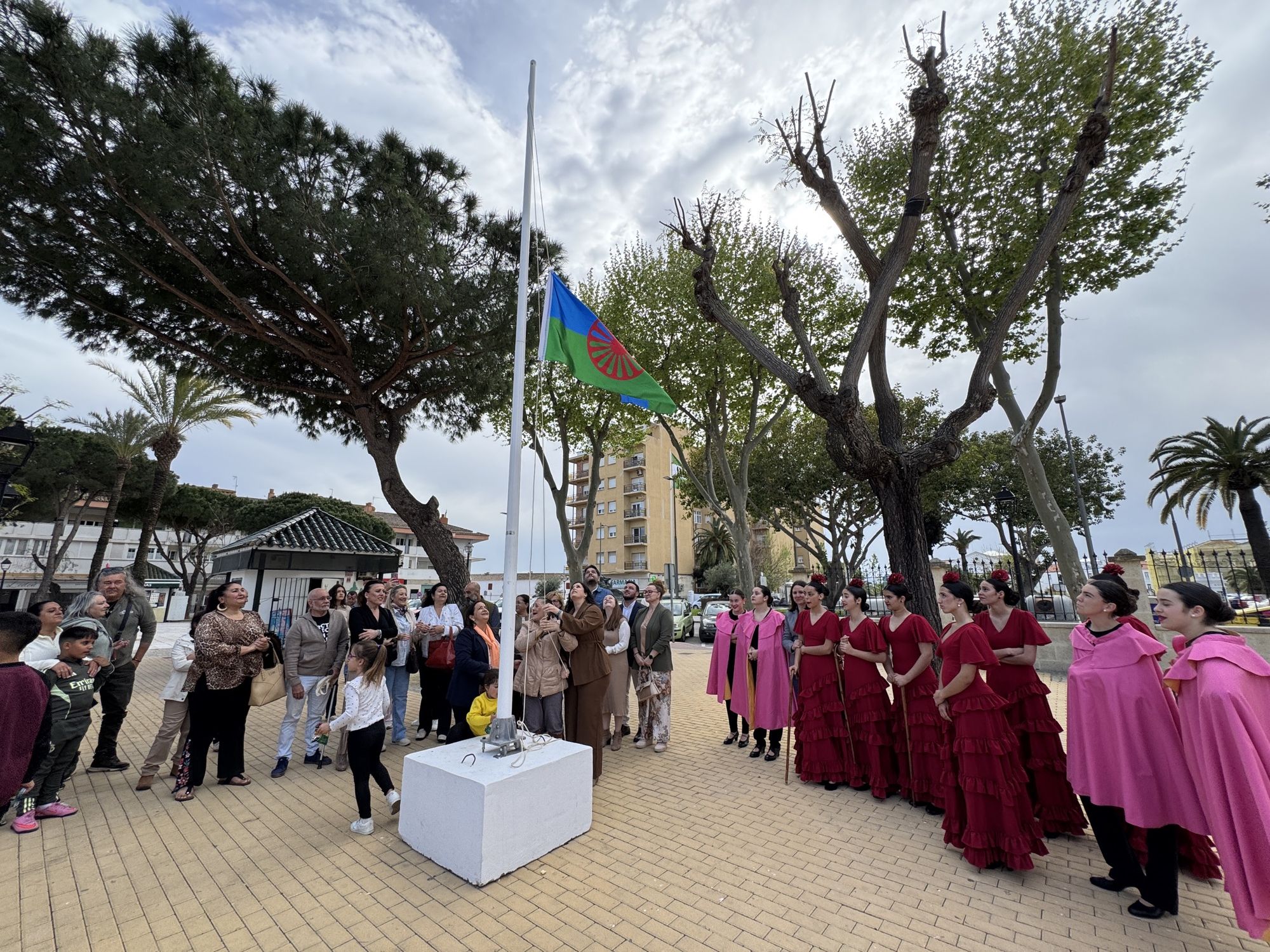San Roque conmemora el Día del Pueblo Gitano en la Alameda