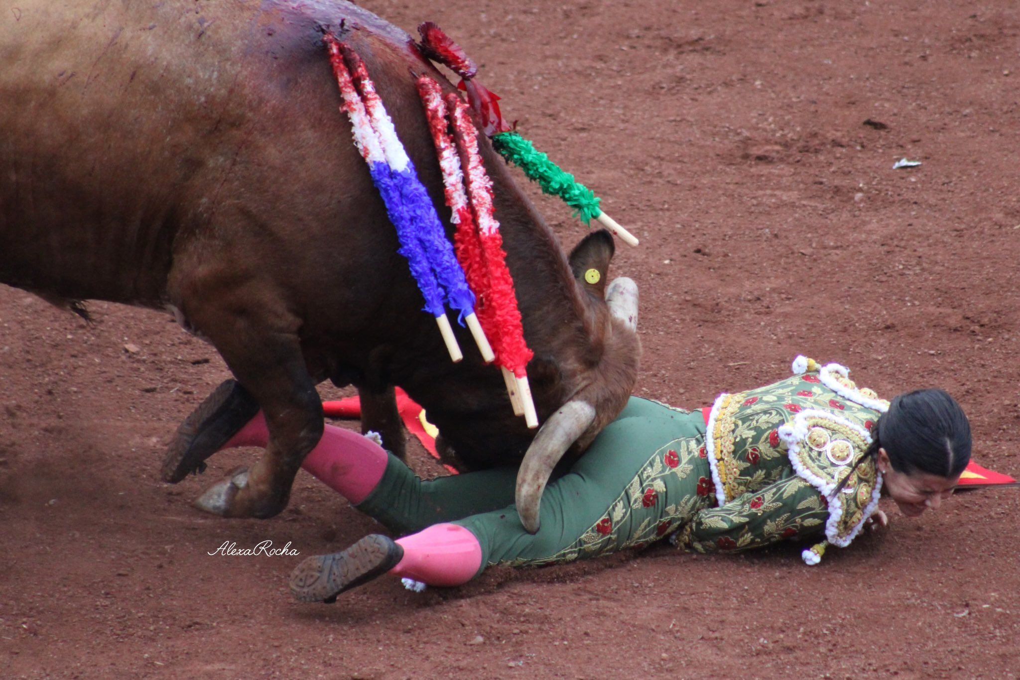 La barreña Miriam Cabas sufre una cornada de 8 centímetros en Aguascalientes La barreña Miriam Cabas sufre una cornada de 8 centímetros en Aguascalientes