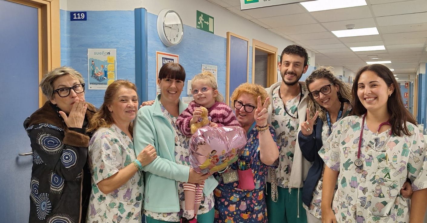 La 'princesa' Gabriela vuelve a casa tras nueve días ingresada en el Hospital Punta Europa La 'princesa' Gabriela vuelve a casa tras nueve días ingresada en el Hospital Punta Europa