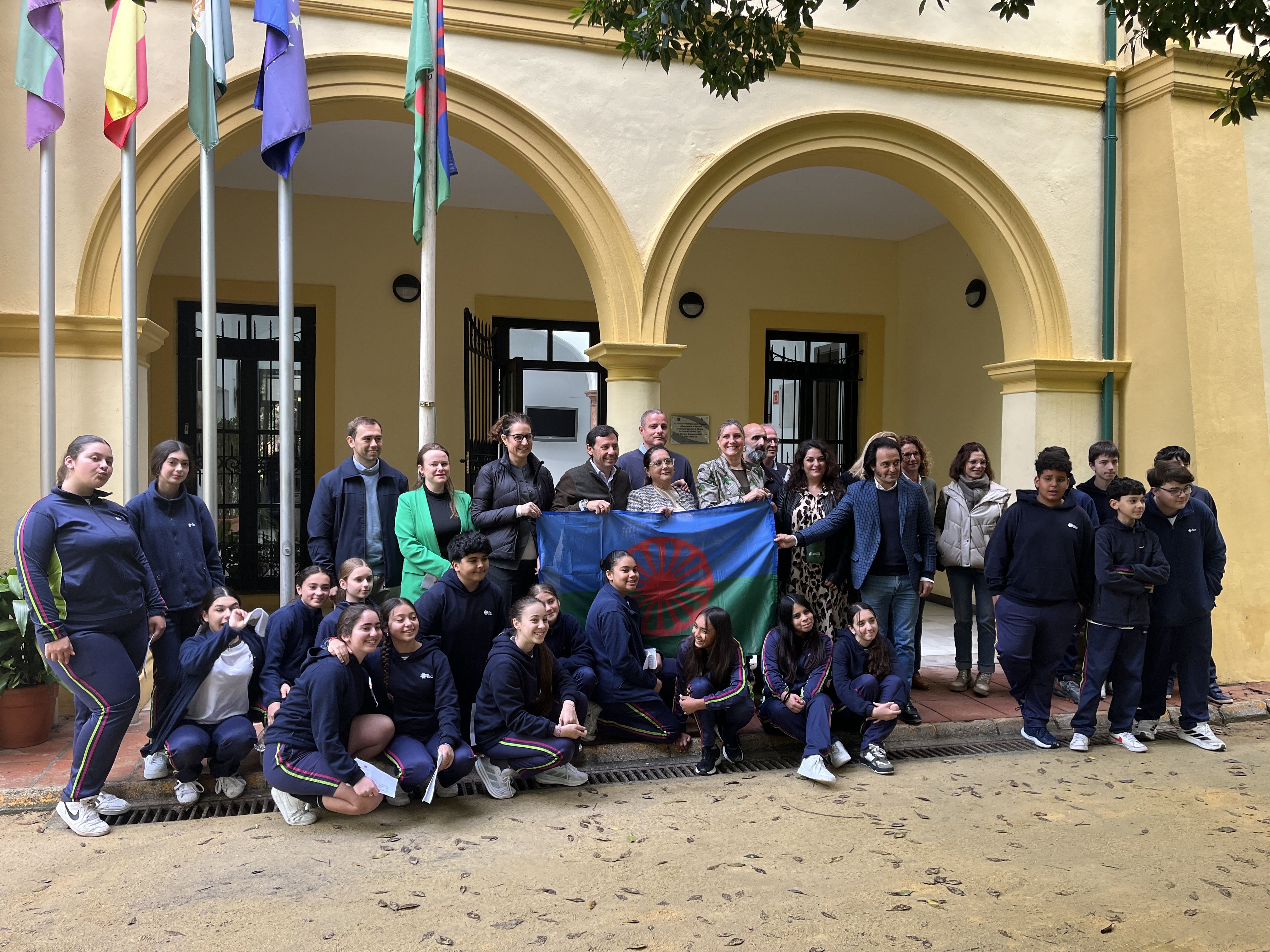 La Mancomunidad conmemora el Día Internacional del Pueblo Gitano con la izada de bandera
