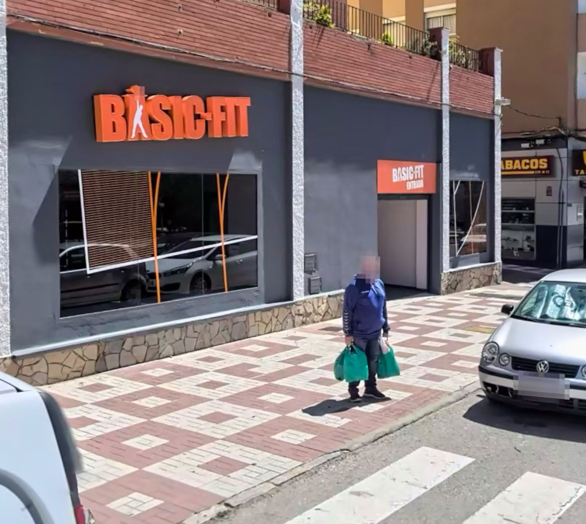 Basic-Fit en Algeciras. Archivo. Foto: Maps. El gimnasio Basic-Fit alerta de un ciberataque con robo de datos personales y bancarios de sus clientes Basic-Fit en Algeciras. Archivo. Foto: Maps. El gimnasio Basic-Fit alerta de un ciberataque con robo de datos personales y bancarios de sus clientes