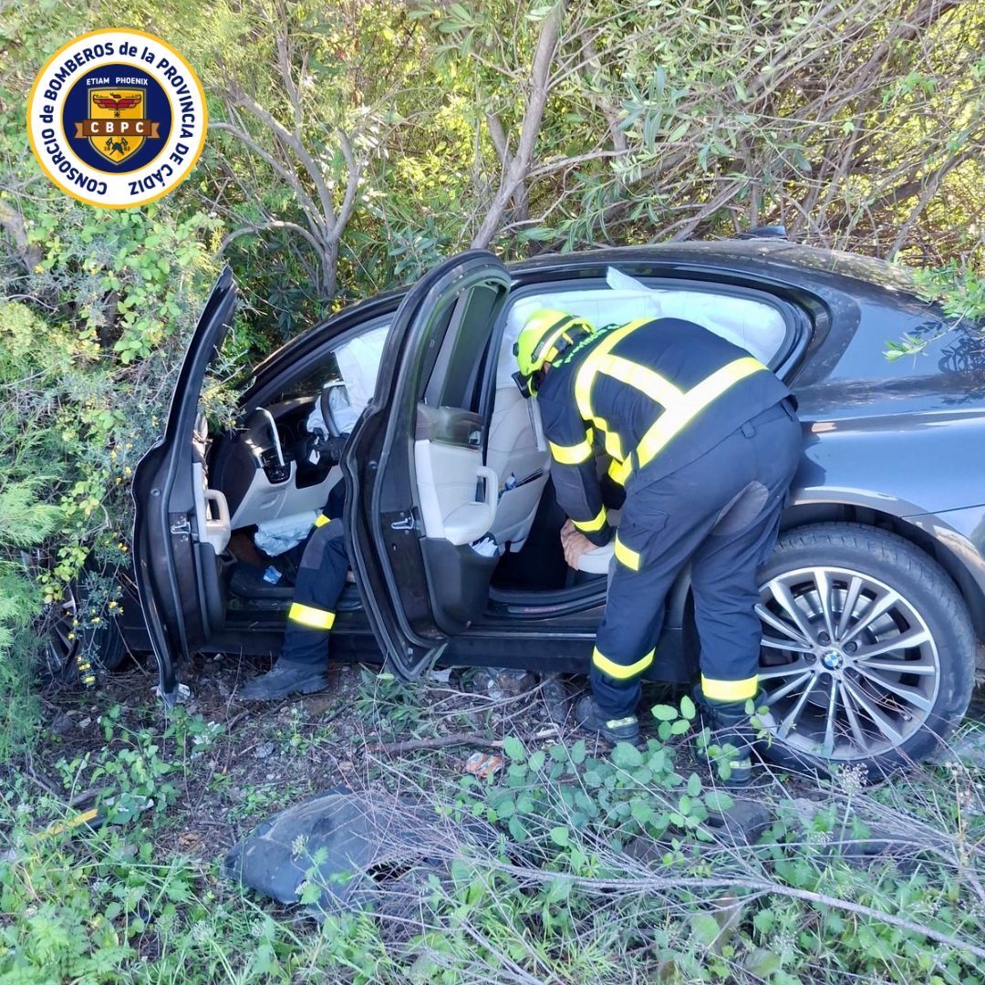 Nuevo accidente de tráfico en el Campo de Gibraltar: un turismo sale de la A-381
