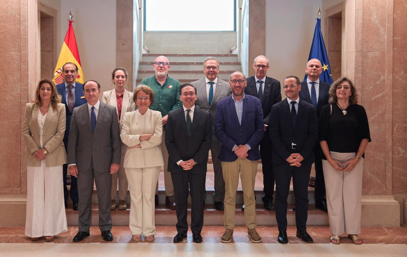 CCOO espera que la visita de Albares sirva para clarificar las pensiones de los transfronterizos