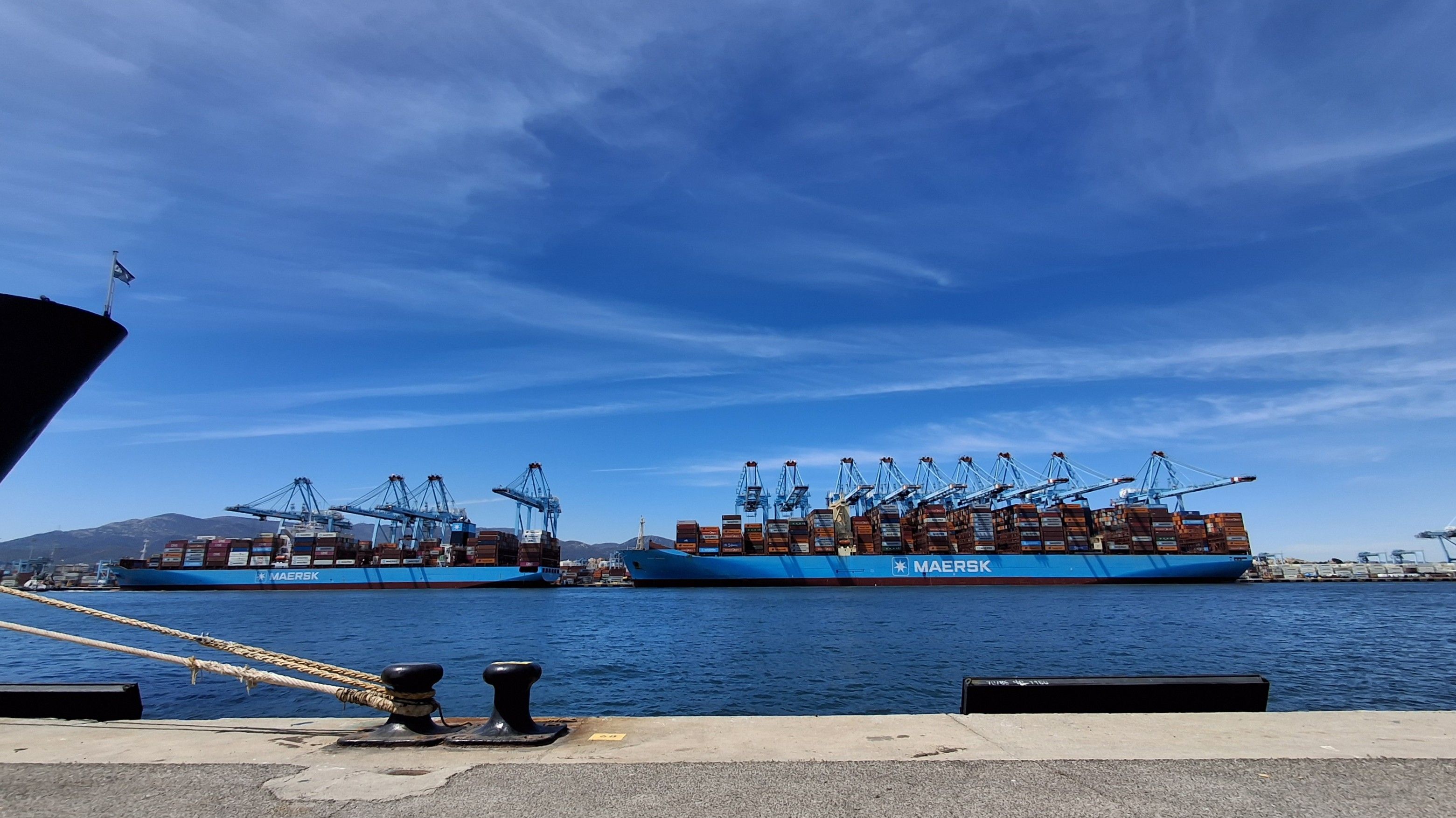 El Puerto comienza a recuperarse tras las borrascas y cierra el primer trimestre con 23,4 millones de toneladas