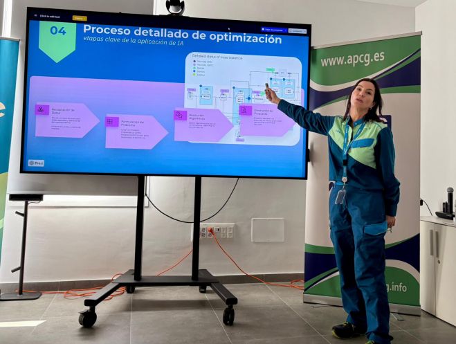 Loreto Caro, del Departamento de Optimización, explica las etapas clave en la aplicación de la IA.