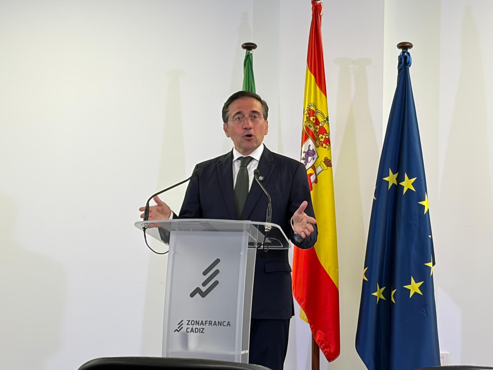 Albares asegura que las pensiones de los trabajadores transfronterizos están garantizadas