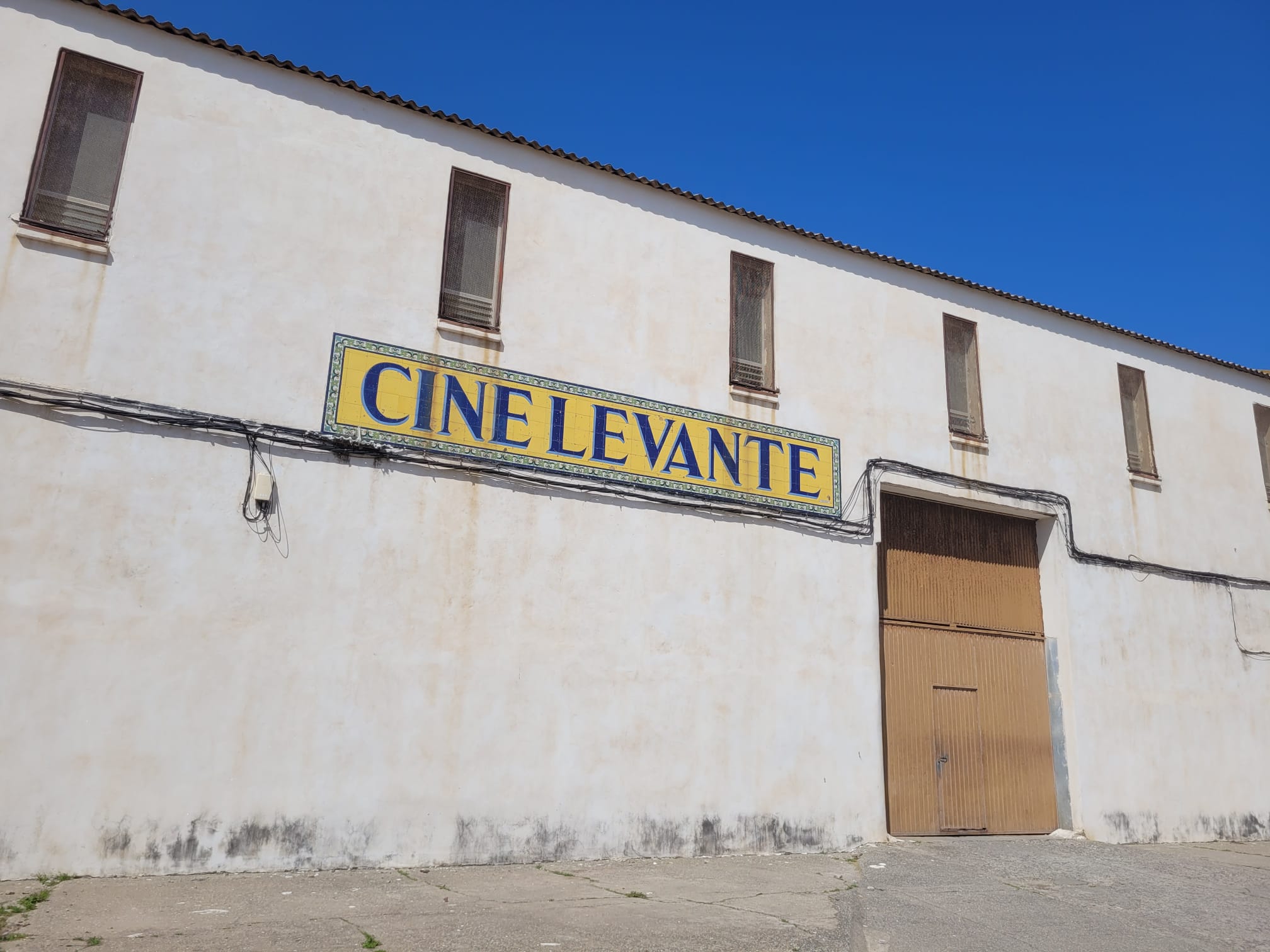 La Línea, casi dos décadas sin cine: una espera que aún no ve el final. Foto: D.G / 8Directo.