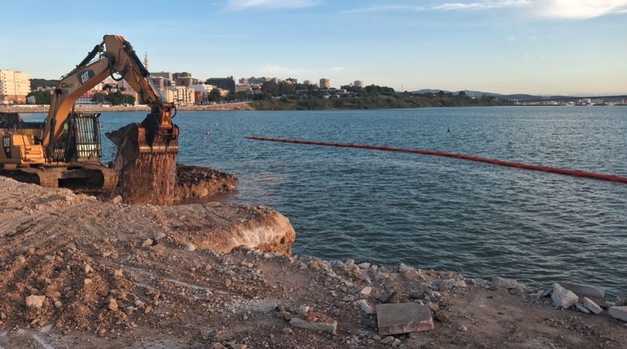 La fase 2 del Lago Marítimo avanza "a buen ritmo" con el dragado y la fabricación de bloques
