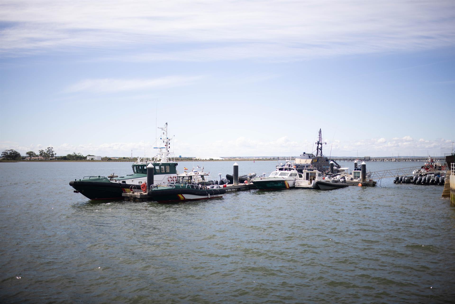 Embarcaciones de la Guardia Civil en el puerto de Huelva. - CLARA CARRASCO/EUROPA PRESS Uno de los guardias civiles fallecidos en Huelva estuvo destinado en el Servicio Marítimo de Algeciras