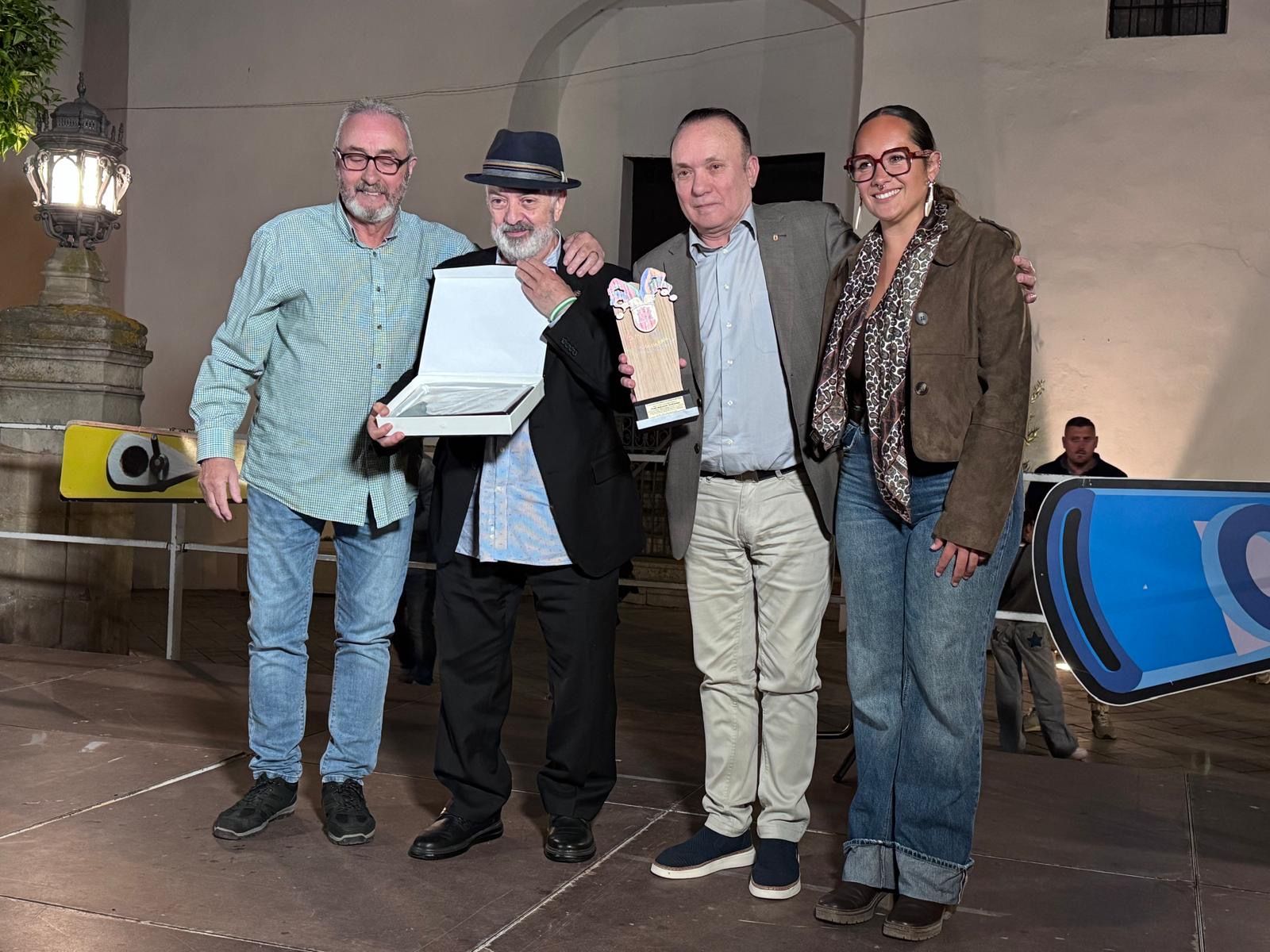 Antonio Martín, homenajeado en San Roque por el mundo del carnaval del Campo de Gibraltar 