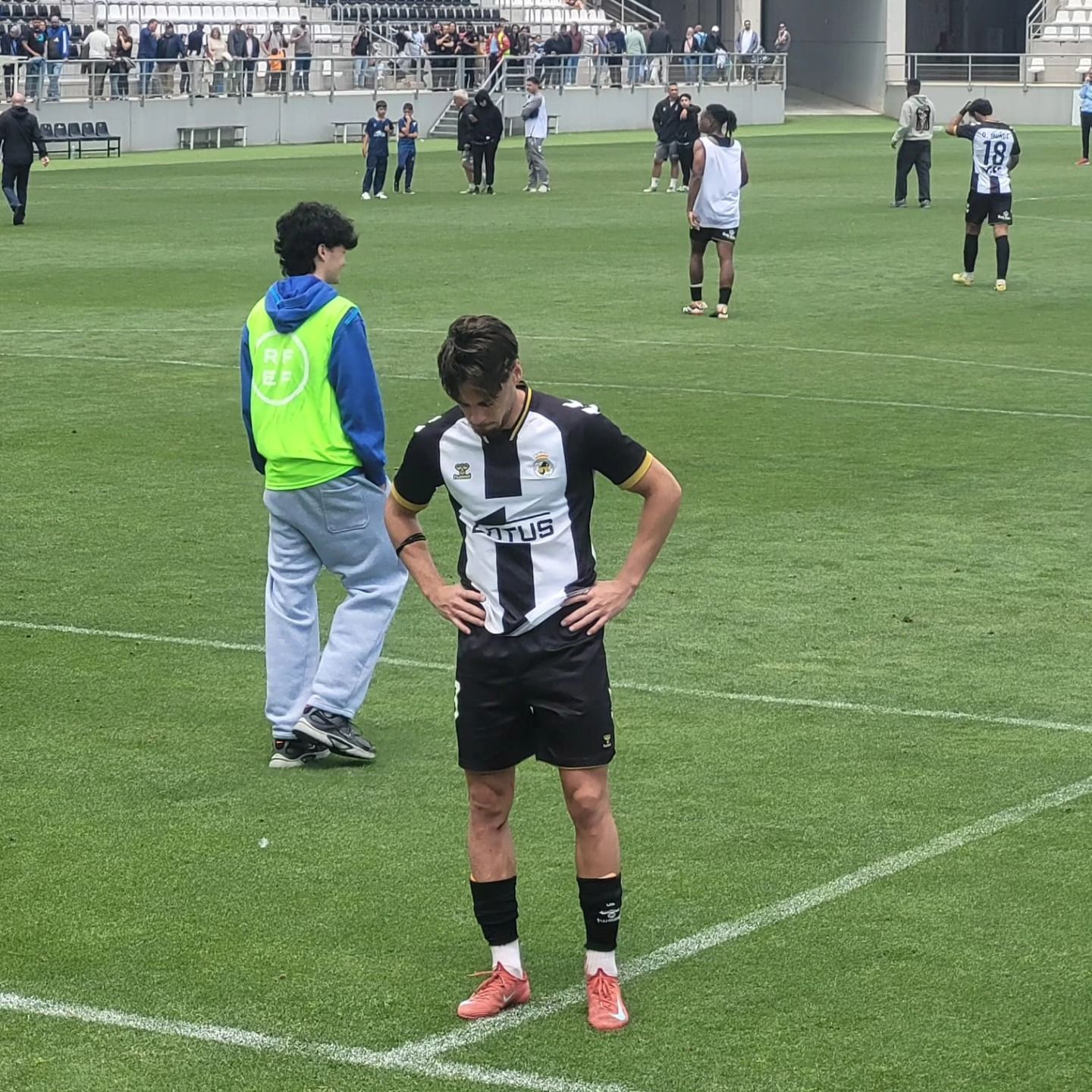 (2-0) La Balona gana al Conil, pero se queda sin play-off tras una segunda vuelta para el olvido. Foto: D.G. / 8Directo.