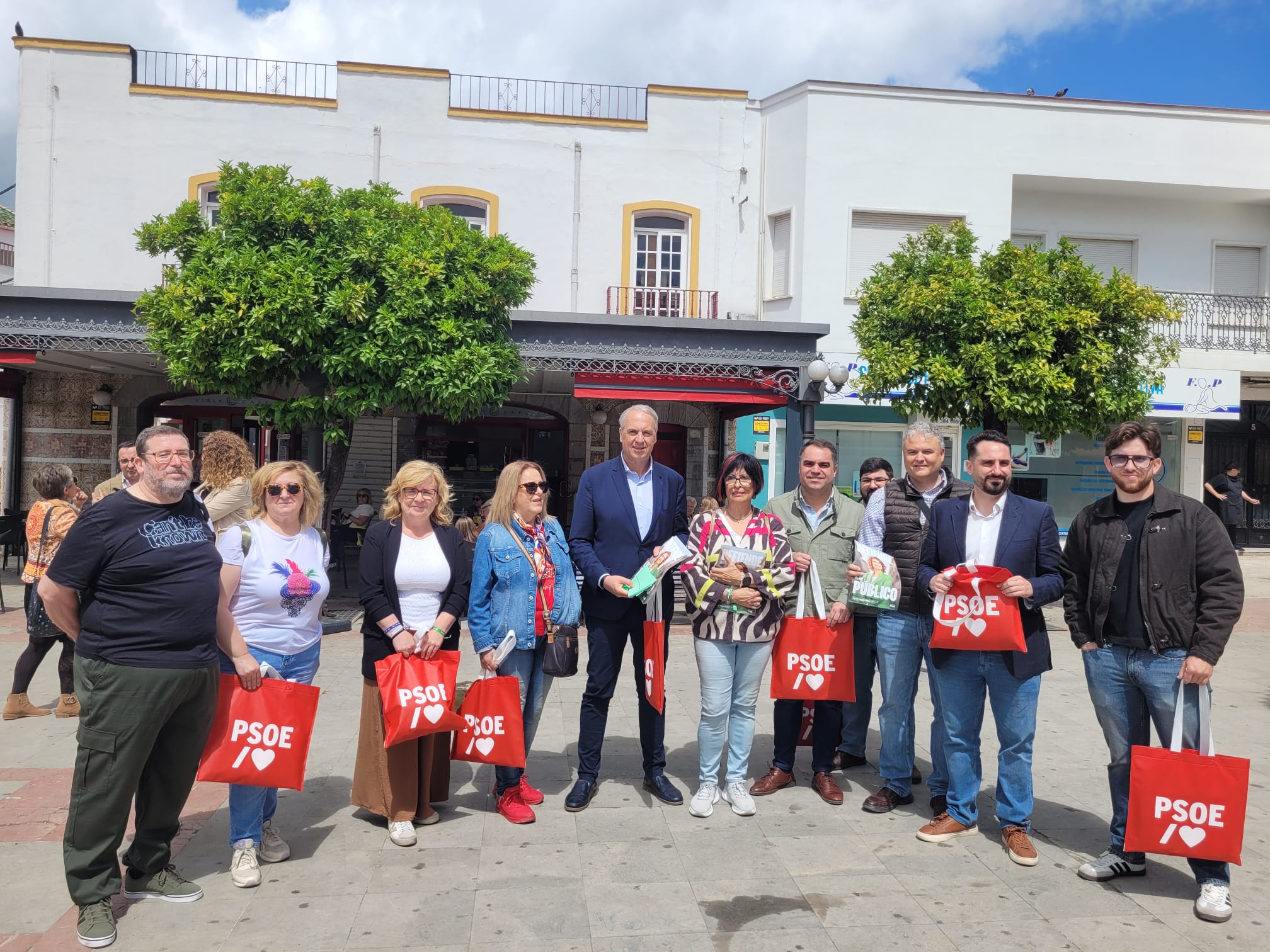 El PSOE acusa a Juanma Moreno de “abandonar” Los Barrios tras ocho años de promesas incumplidas