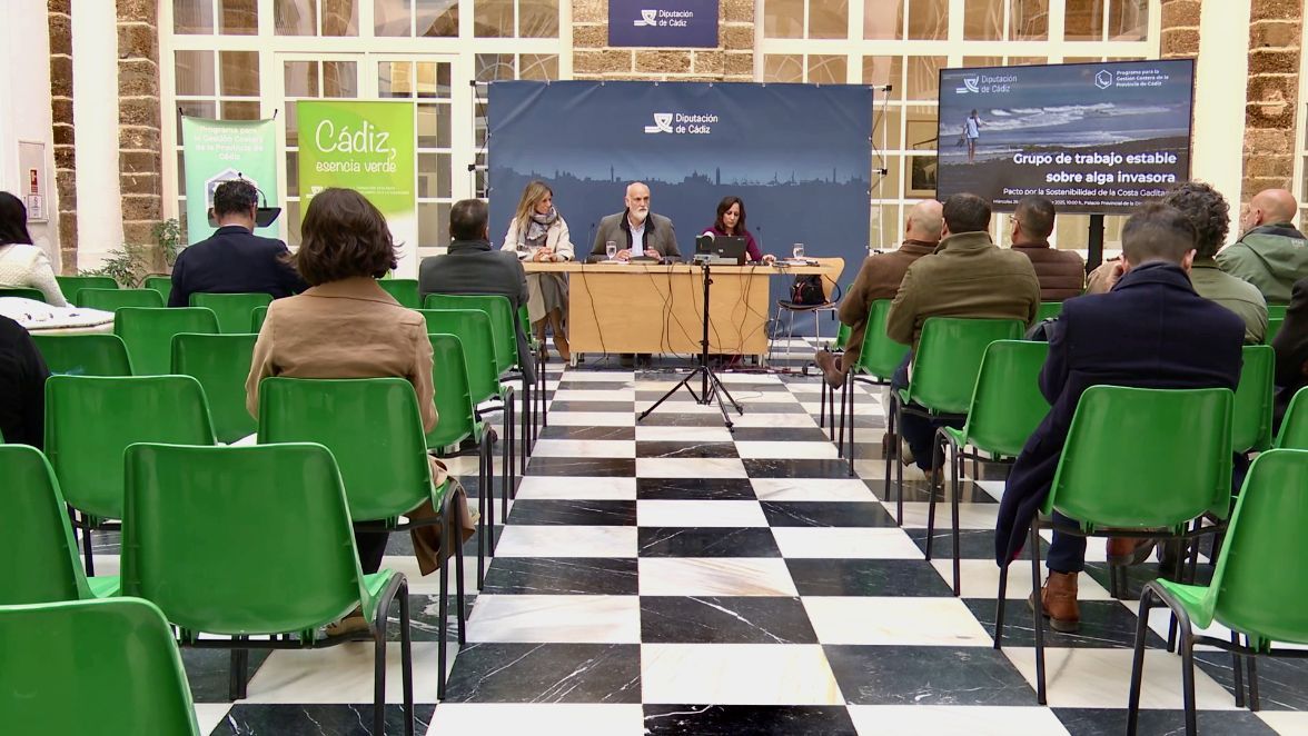 La Diputación eleva hasta los 600.000 euros las ayudas contra el alga invasora