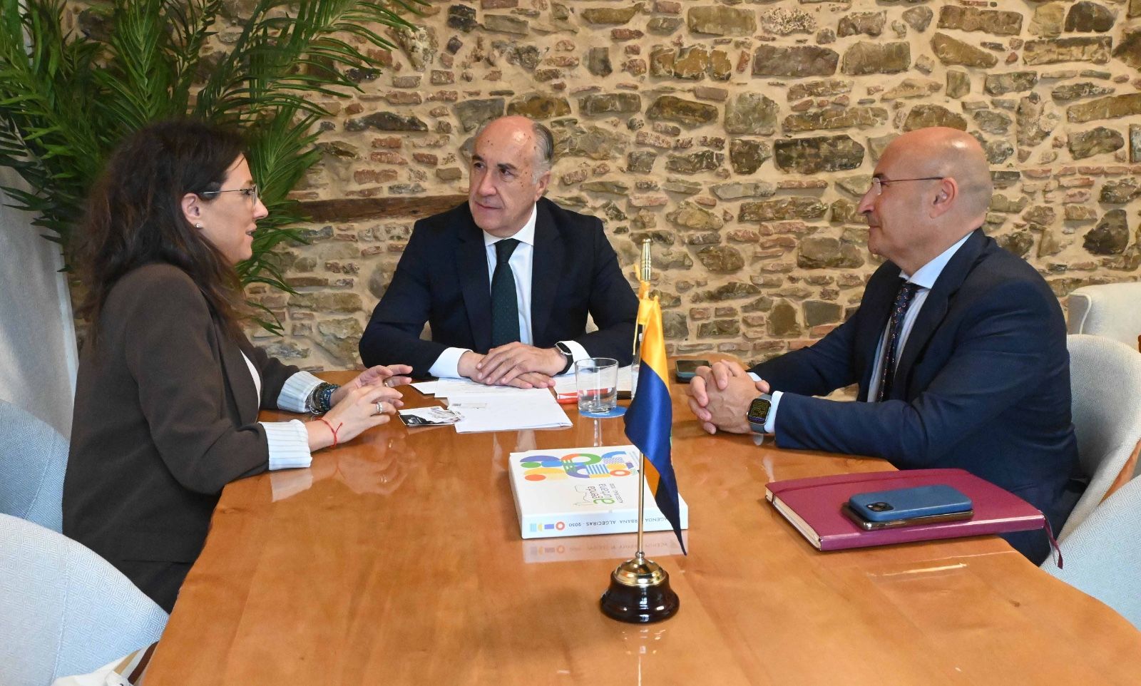 Botafuegos y Ayuntamiento refuerzan vías de colaboración para impulsar proyectos de reinserción