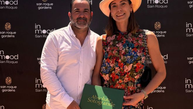 Curro Espinar y su esposa Noémi Júlia. 