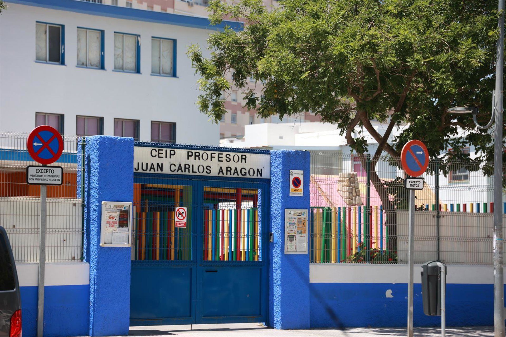 Fachada del CEIP Profesor Juan Carlos Aragón de Cádiz, que pasará a llamarse Adela del Moral. - Rocío Ruz - Europa Press Fachada del CEIP Profesor Juan Carlos Aragón de Cádiz, que pasará a llamarse Adela del Moral. - Rocío Ruz - Europa Press