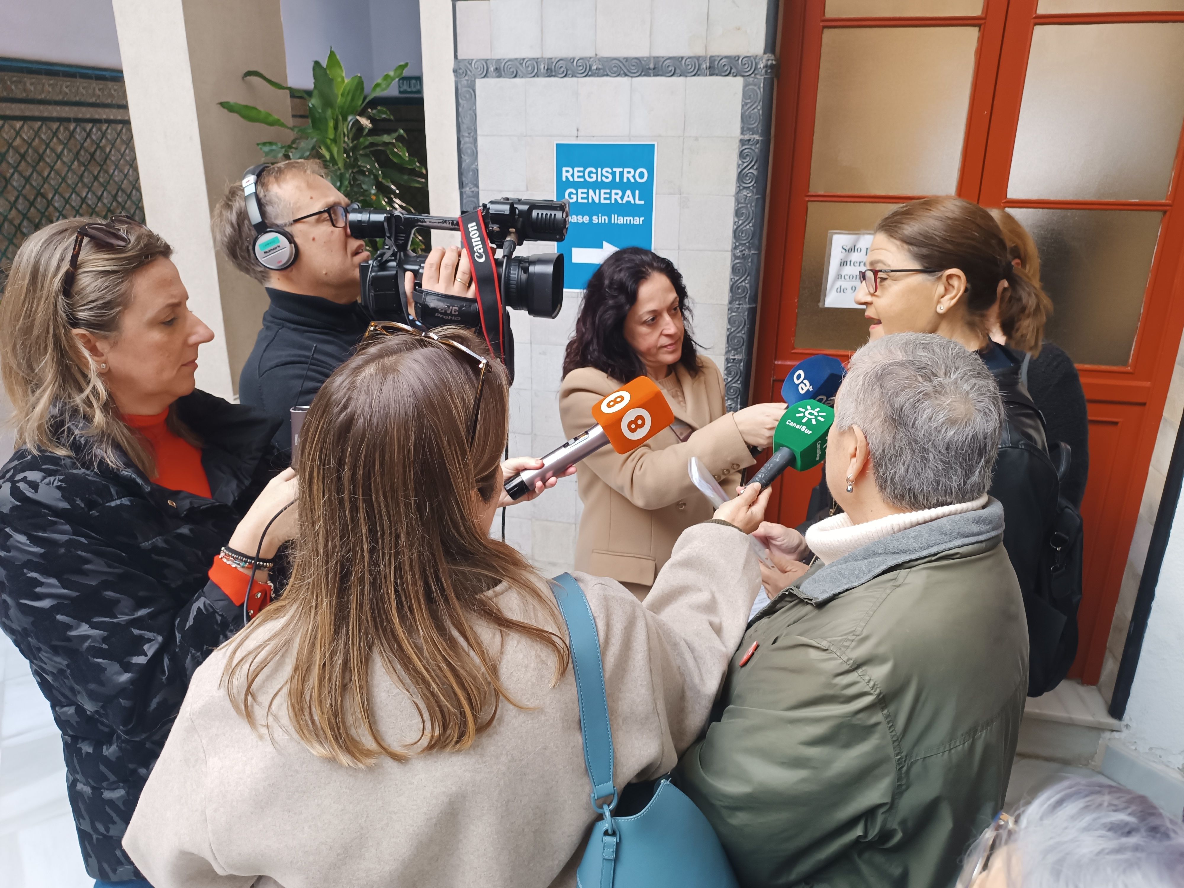 IU reclama una investigación sobre el incendio del polígono Cortijo Real