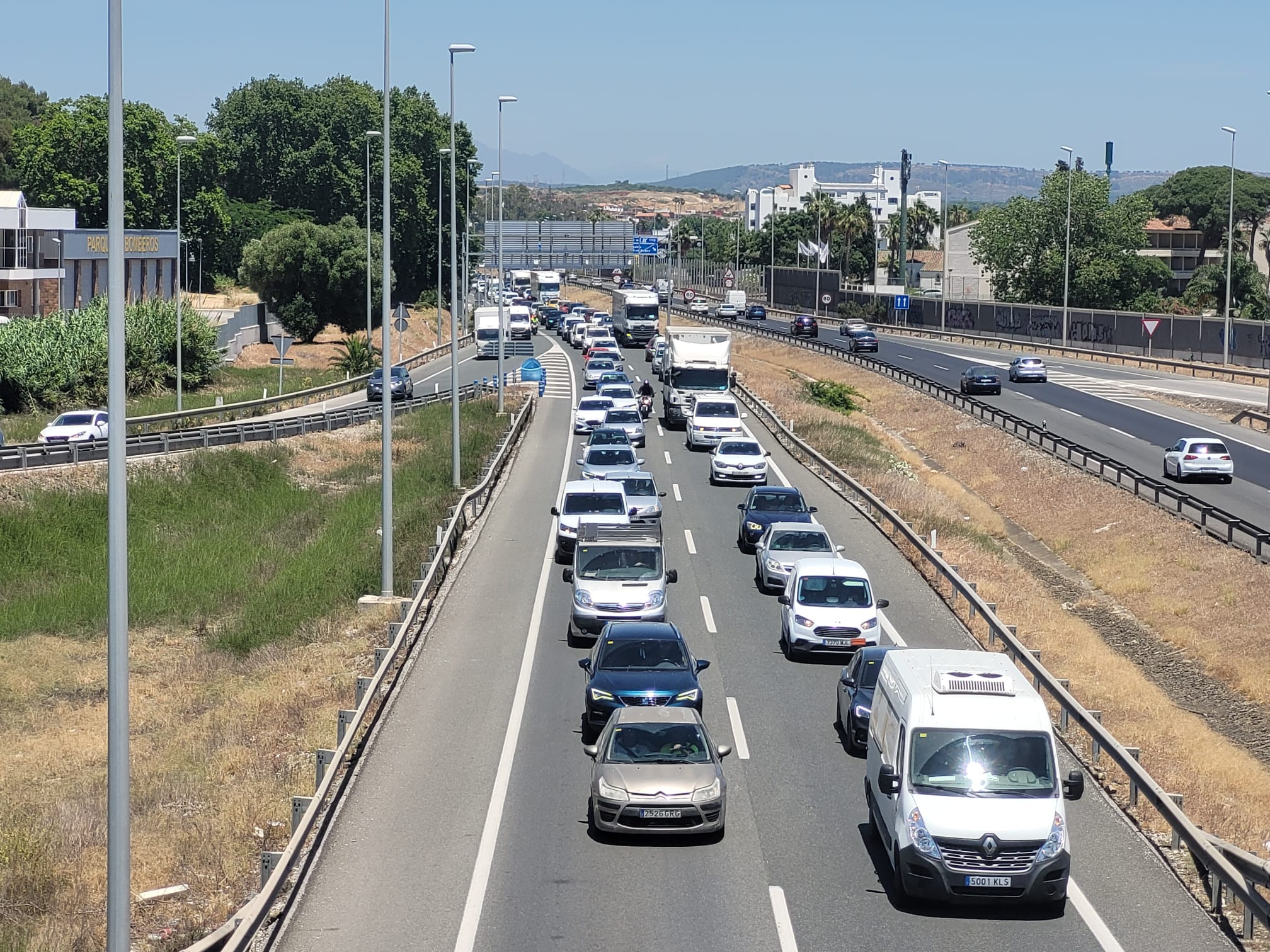 Otra jornada de accidente y retenciones en la A-7 Otra jornada de accidente y retenciones en la A-7