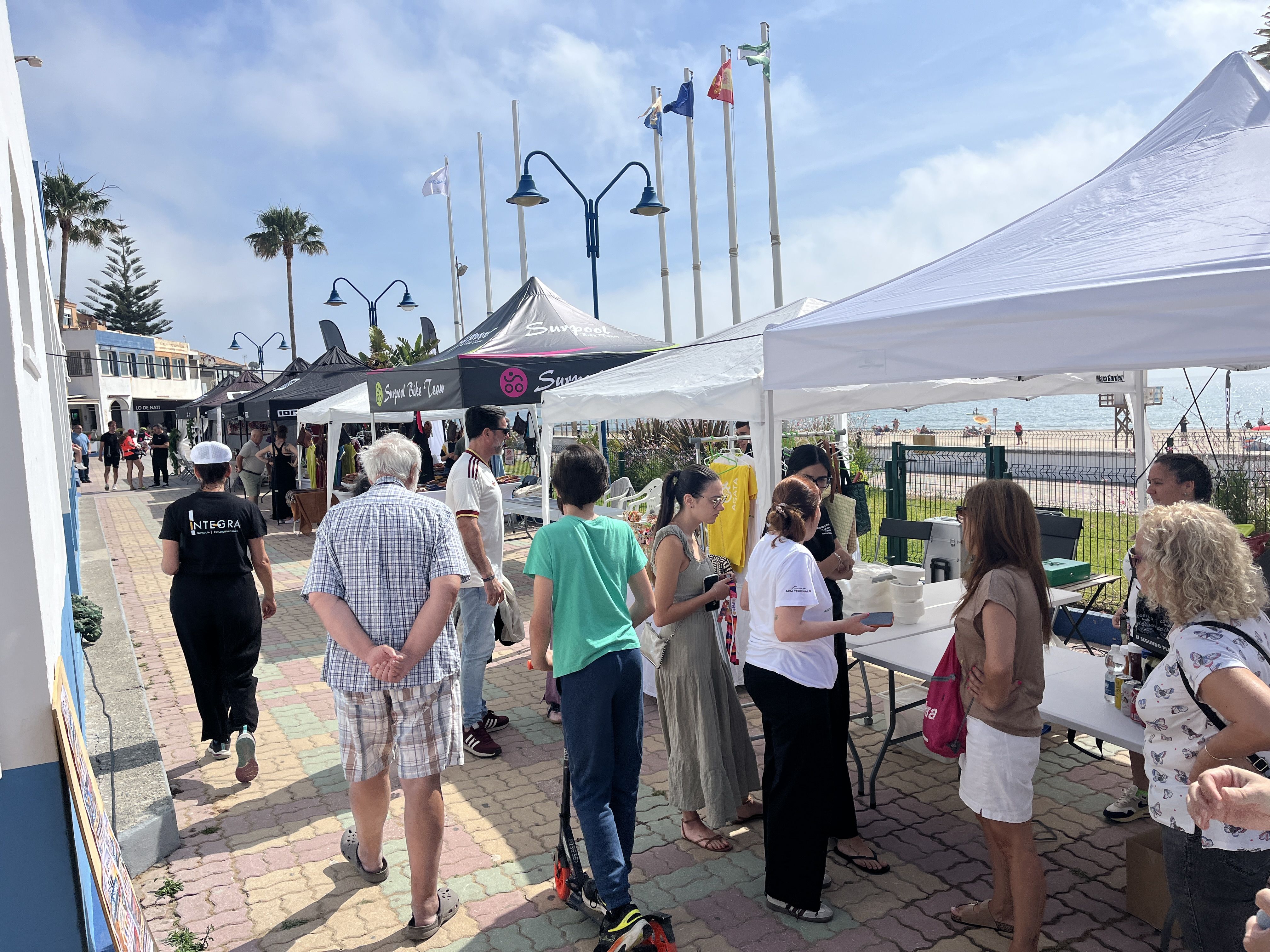 El Outlet Surfero Solidario celebra su décimo aniversario con más ayuda y deporte que nunca 