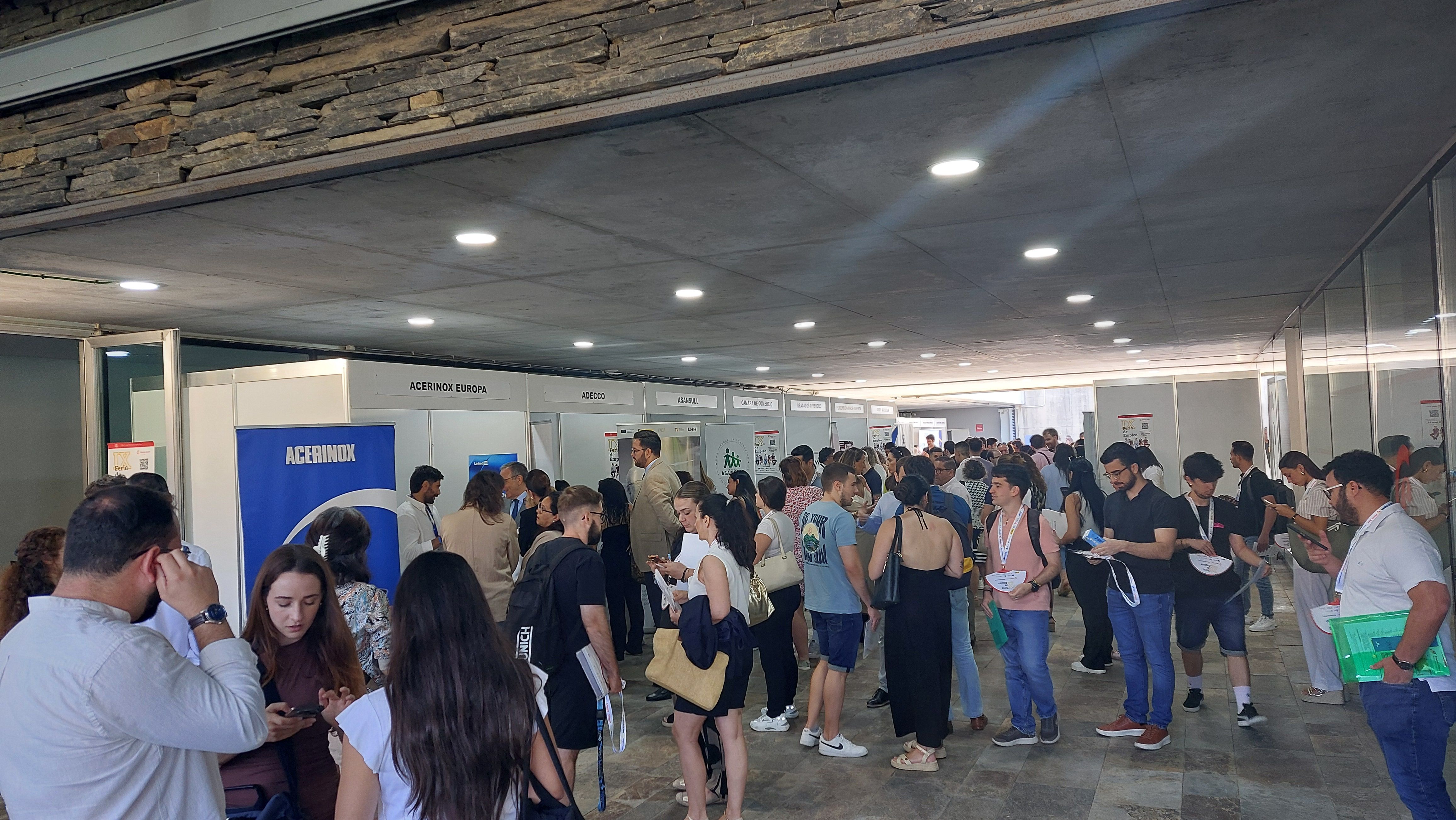 Archivo. La Cámara de Comercio celebra el 10 de junio una feria de empleo con cerca de 200 oportunidades 
