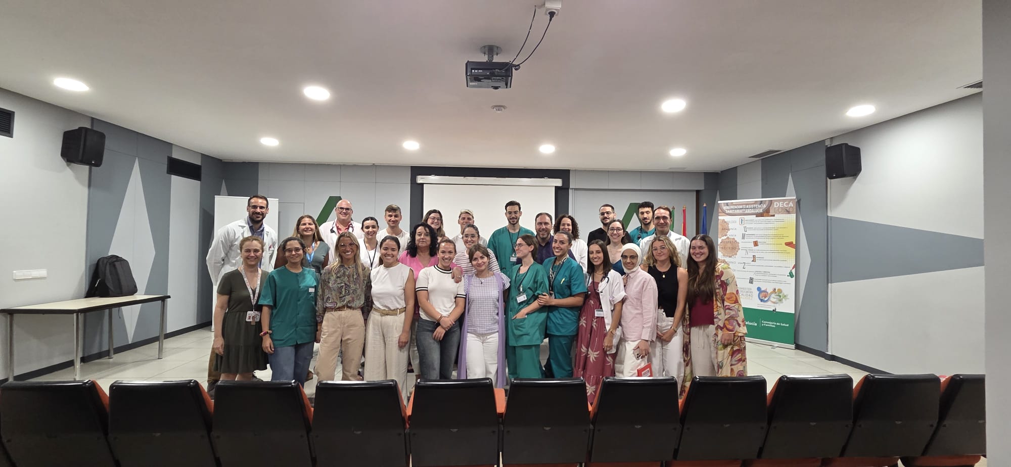 Imagen de los residentes del Hospital Punta de Europa. Los centros del Servicio Andaluz de Salud (SAS) en la provincia de Cádiz cuentan desde este mes de junio con 265 nuevos especialistas internos residentes