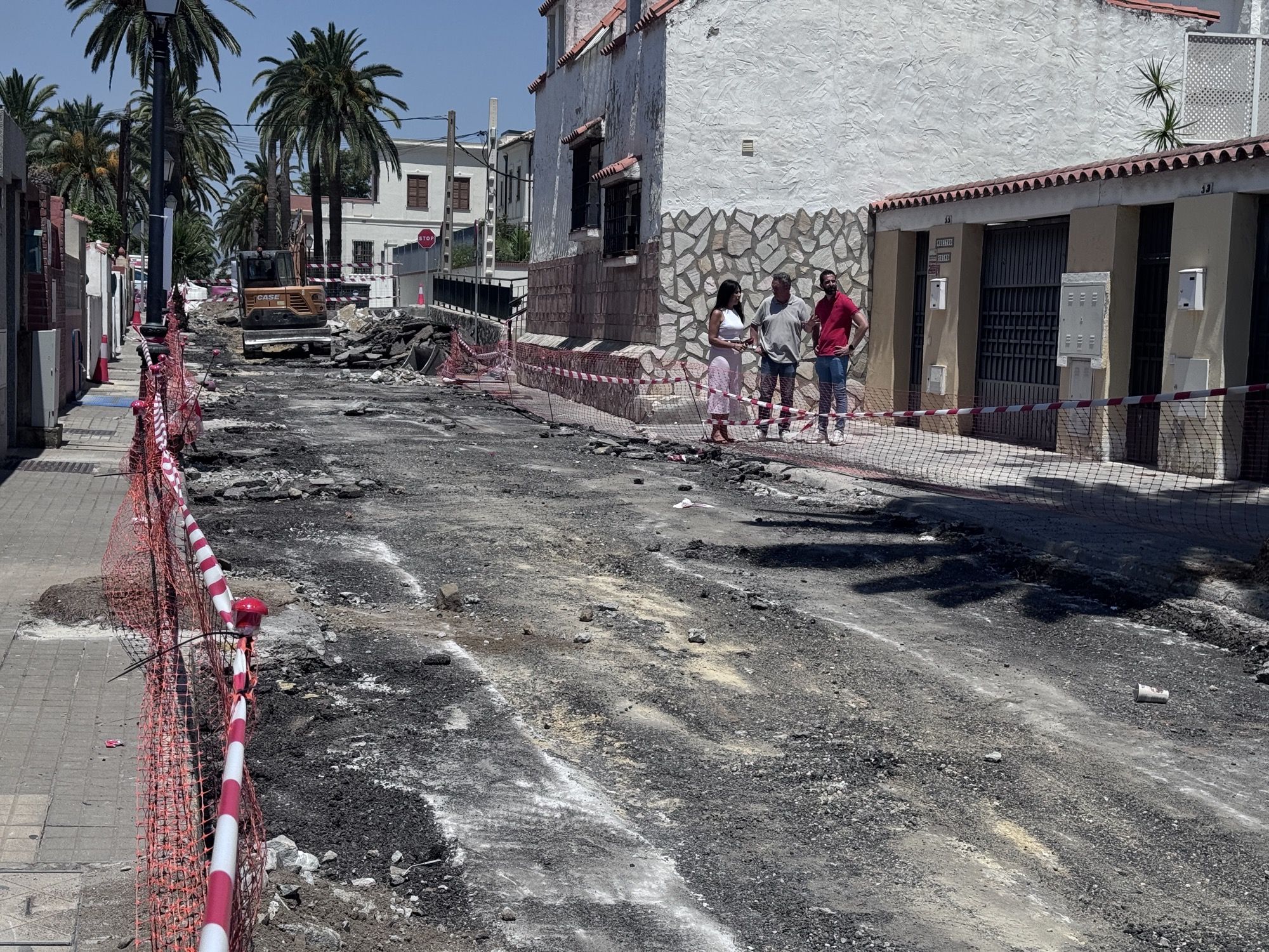 San Roque invierte 300.000 euros en la reforma integral de la calle Las Palmeras de Campamento