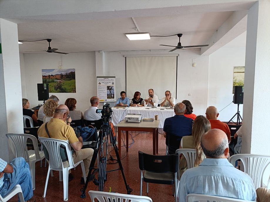 Los Barrios estudia el uso del alga invasora contra la seca del alcornocal Los Barrios estudia el uso del alga invasora contra la seca del alcornocal