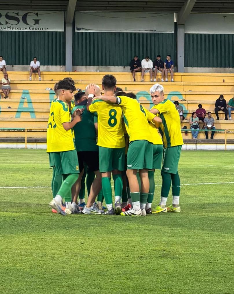 El Infantil de la U. D. Los Barrios asciende a Segunda Andaluza tras imponerse al Balón Linense. Foto: Ayuntamiento Los Barrios. El Infantil de la U. D. Los Barrios asciende a Segunda Andaluza tras imponerse al Balón Linense. Foto: Ayuntamiento Los Barrios.